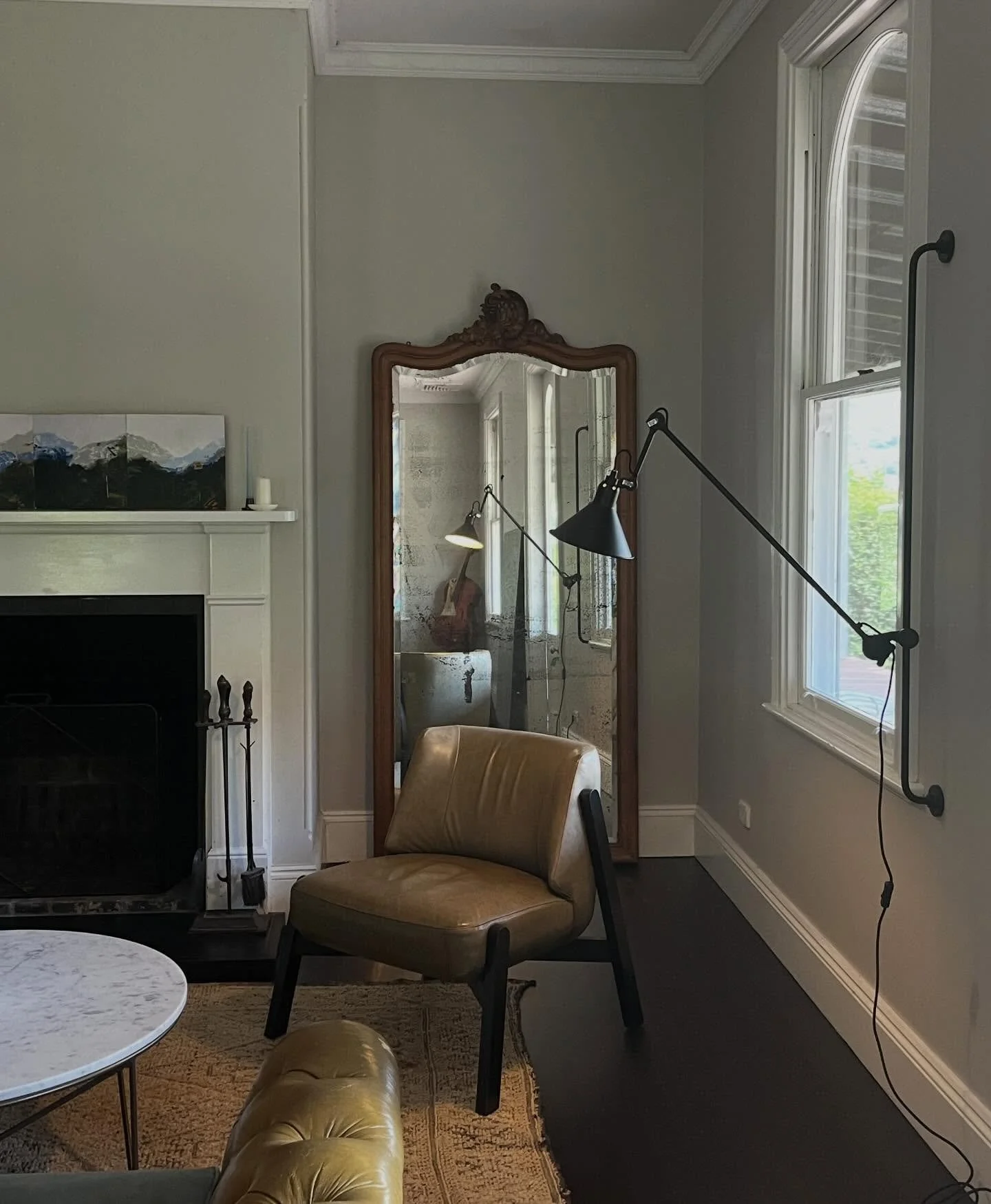 New / old antique mirror from mum. Thanks mum ❤️

@kurrajongnsw 
@airbnb 
@hawkesburybluemountainslithgow 
@destination_nsw