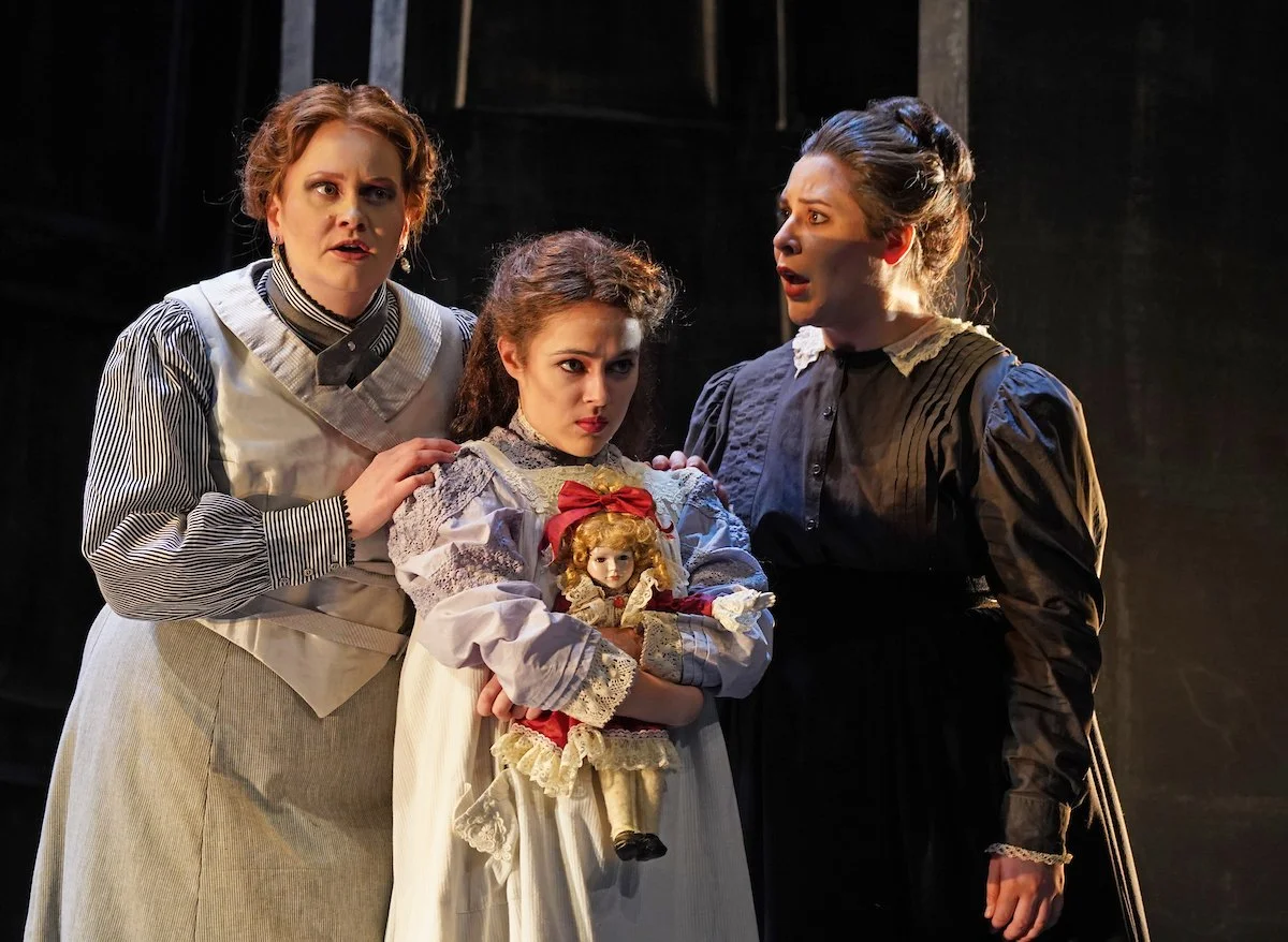 227_UProd_Opera_TurnoftheScrew_Cast2_Cast&Crew_March2025_PeterSmithPhoto.JPG
