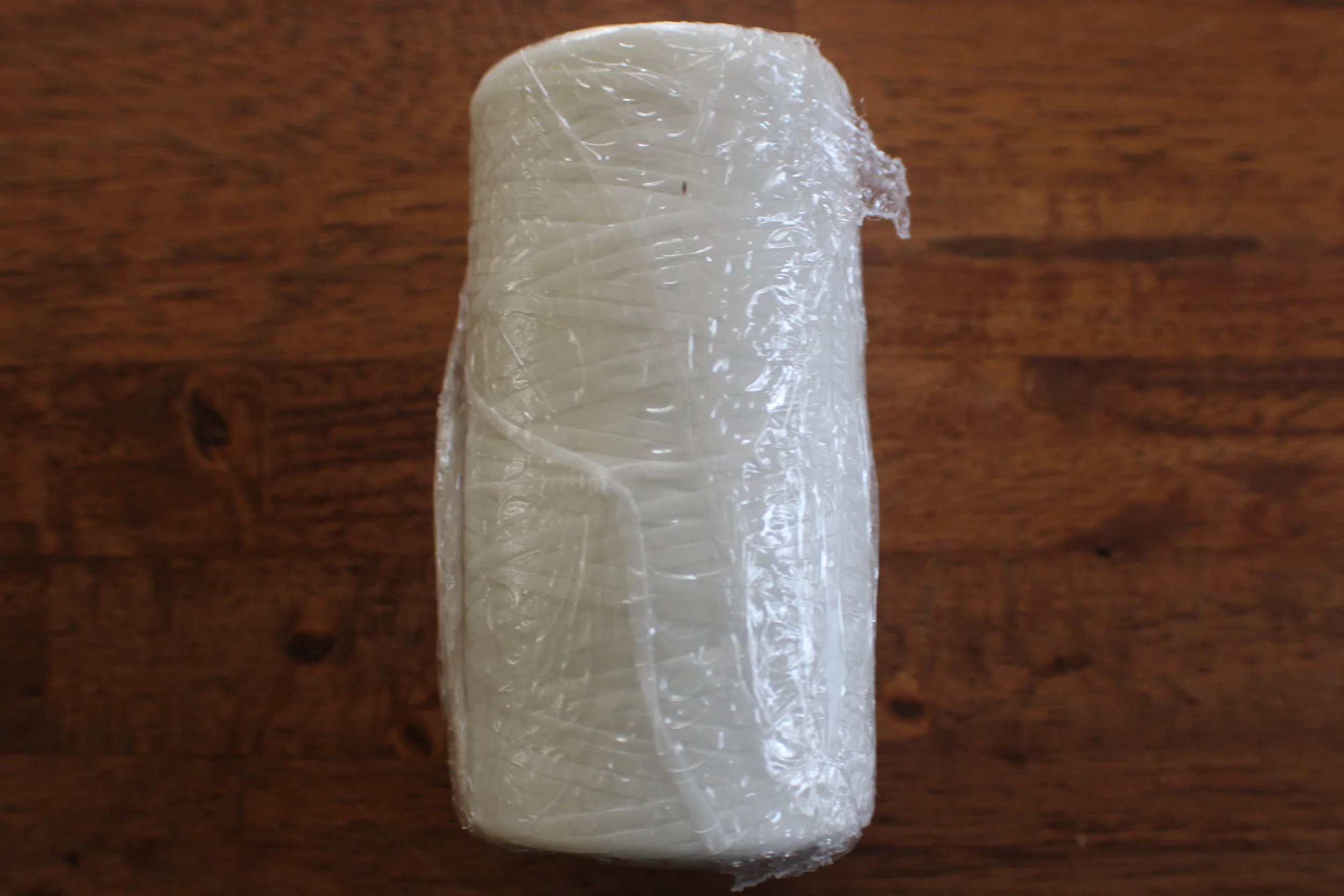 Flat Waxed White Tiestring 250' — Summertime!!