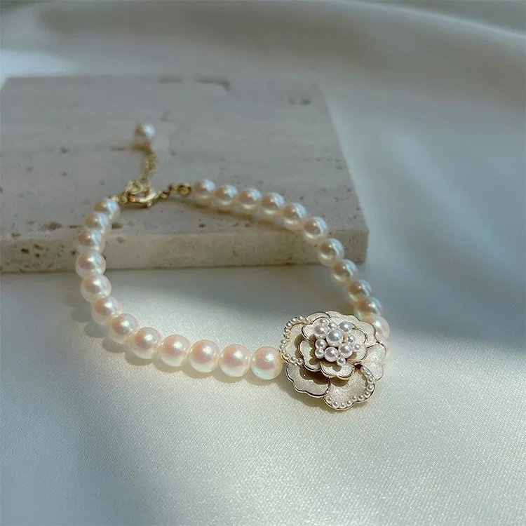 Simple-Style-Classic-Style-Flower-Artificial-Pearl-Alloy-Beaded-Women-s-Bracelets-Necklace.jpg-2.jpeg