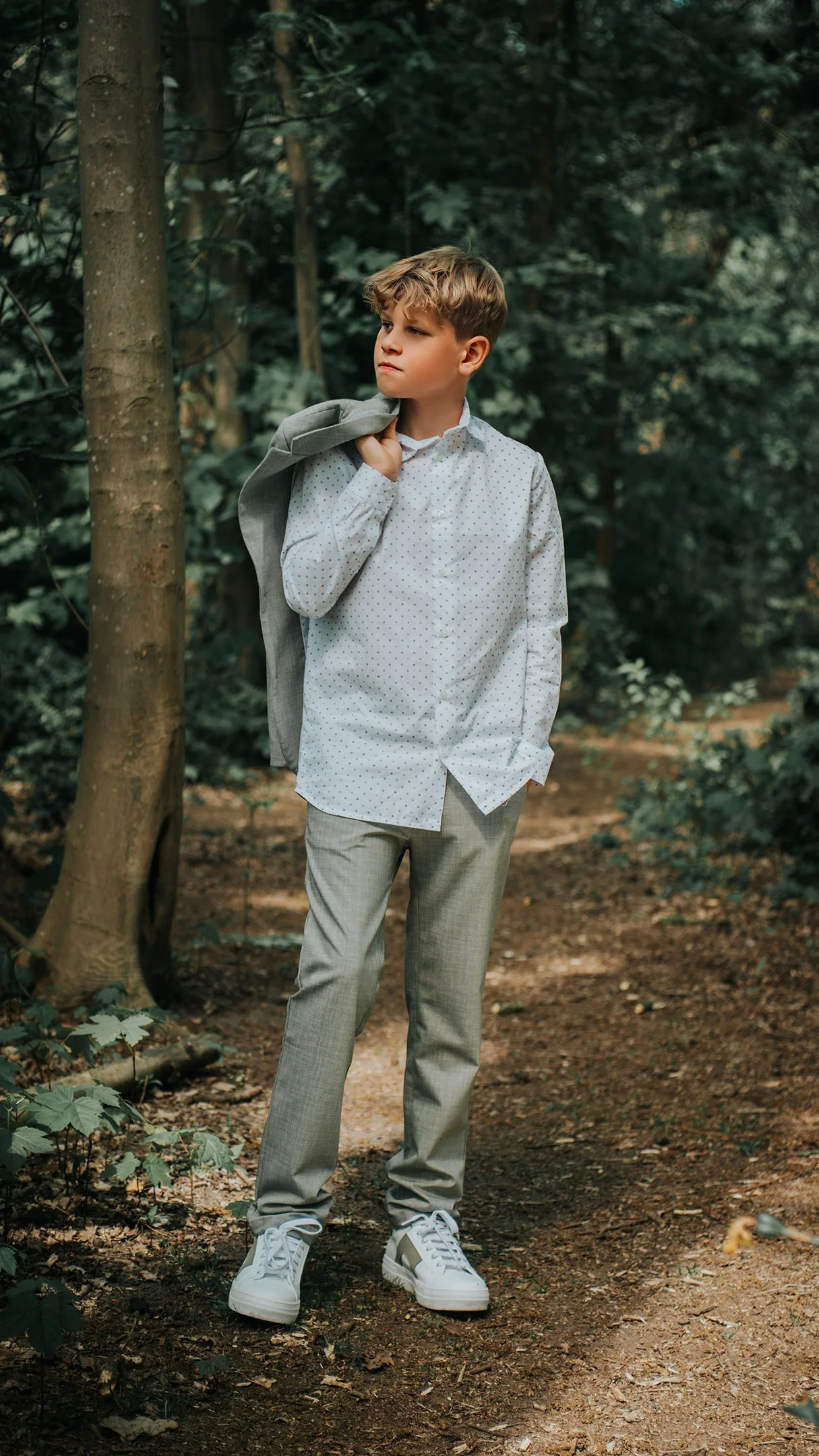 Communiefotografie Deinze – spontane en warme momenten tijdens de eerste communie byjanox jano 