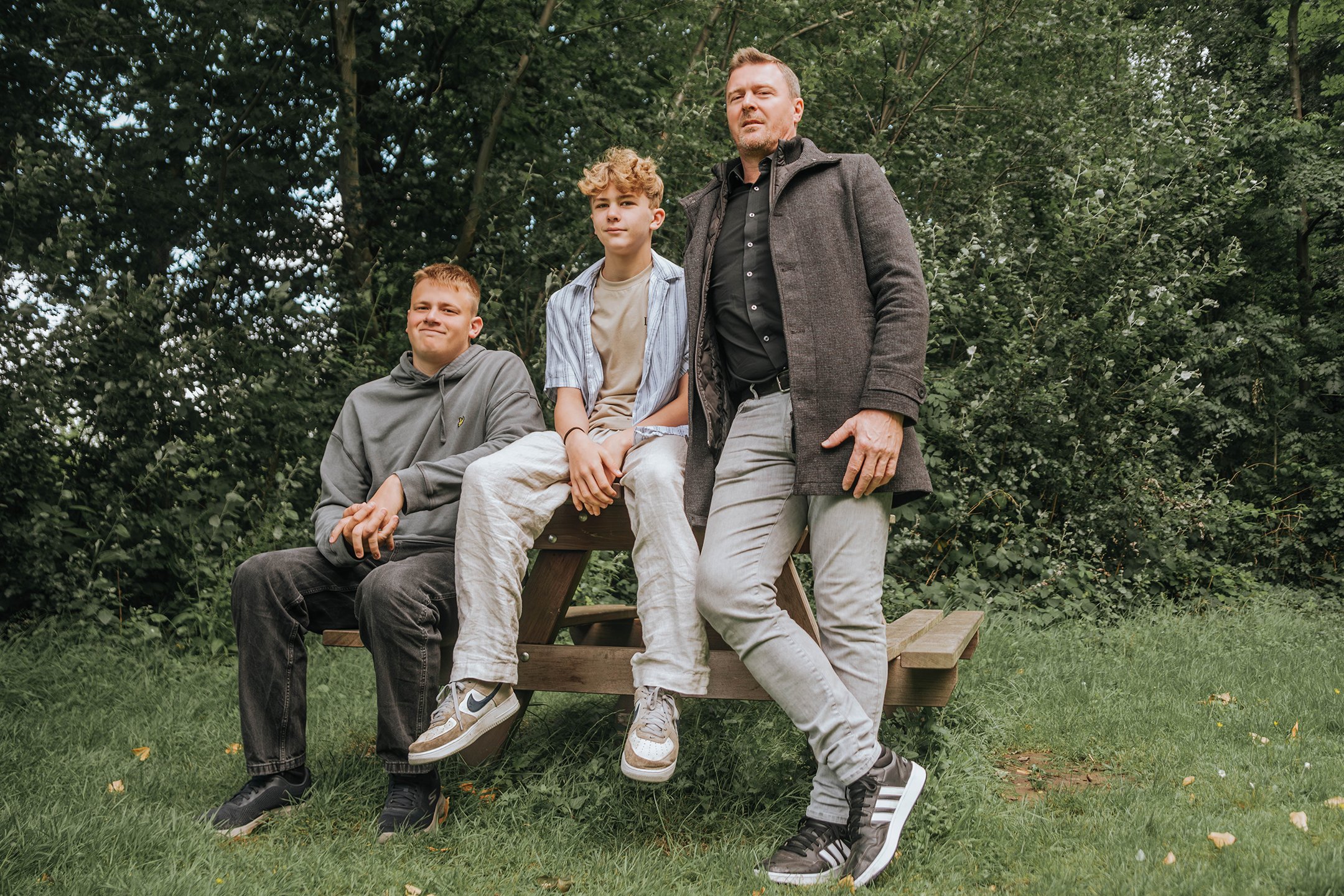 Gezinsshoot aan zee in West-Vlaanderen, Oost-Vlaanderen, Vlaams-Brabant – familiefotografie België