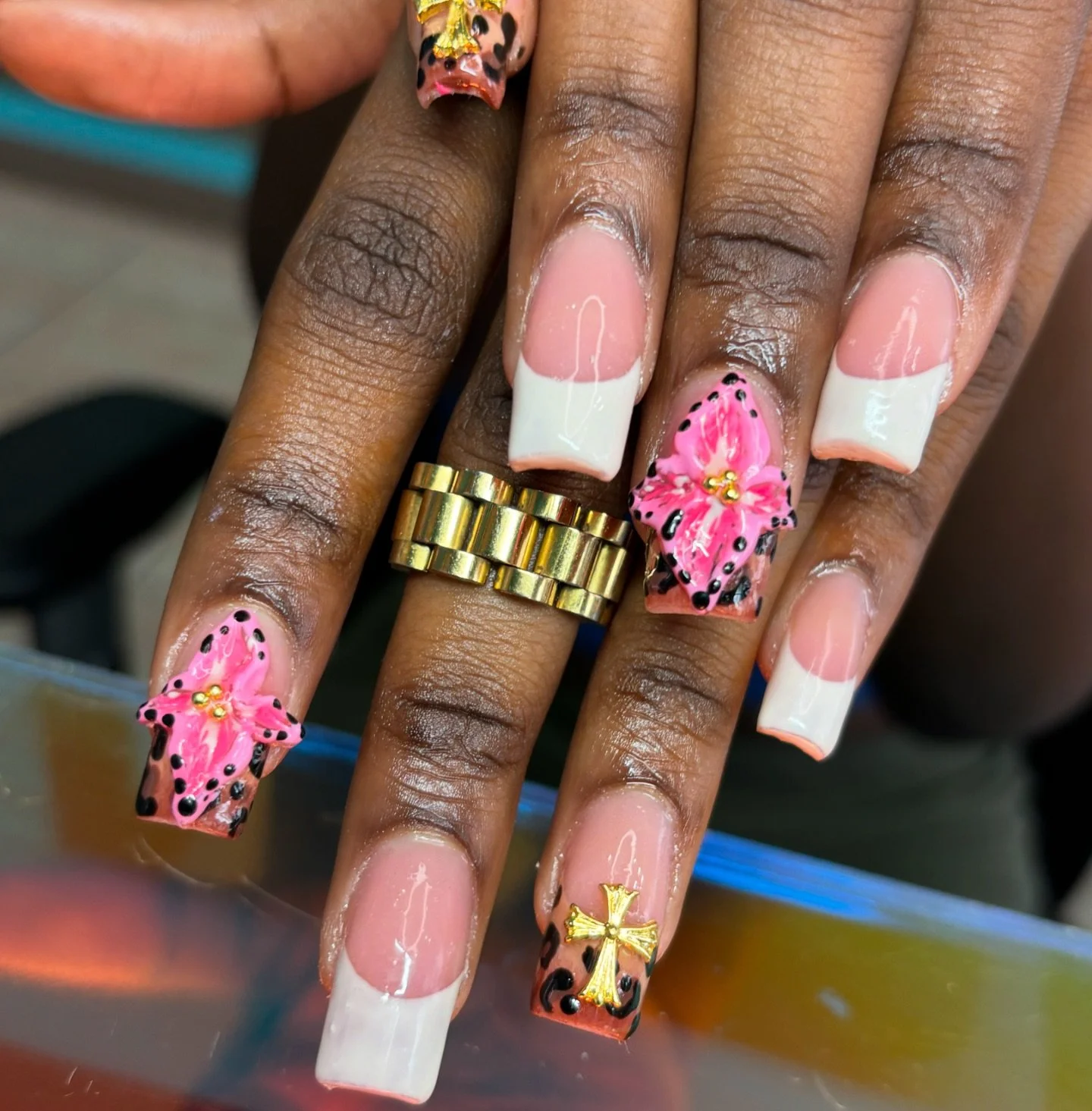 It&rsquo;s giving a lil tropical&hellip;a lil exotic 😝🌺🌴