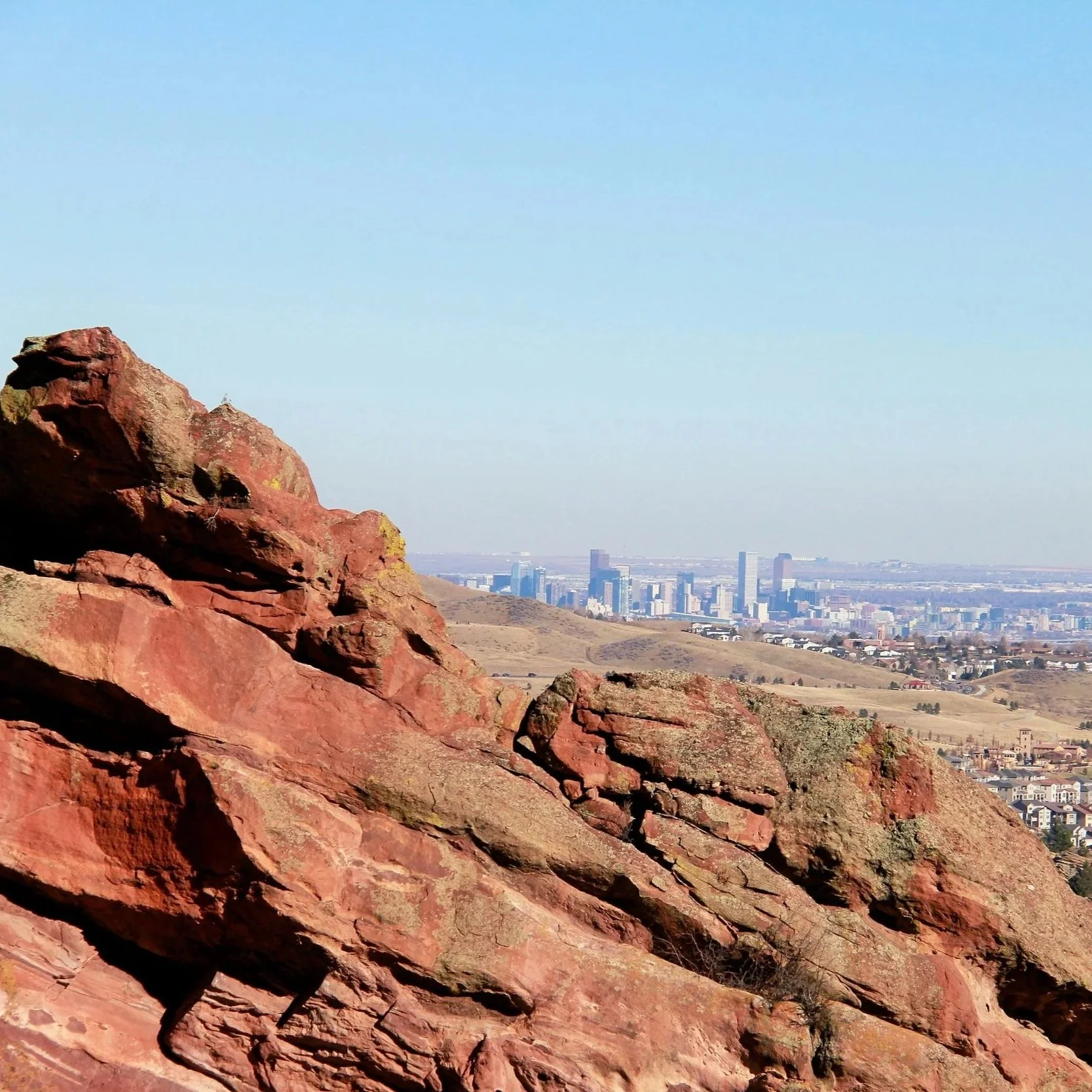 How to Keep Your Hair Healthy While Living in a Dry Climate