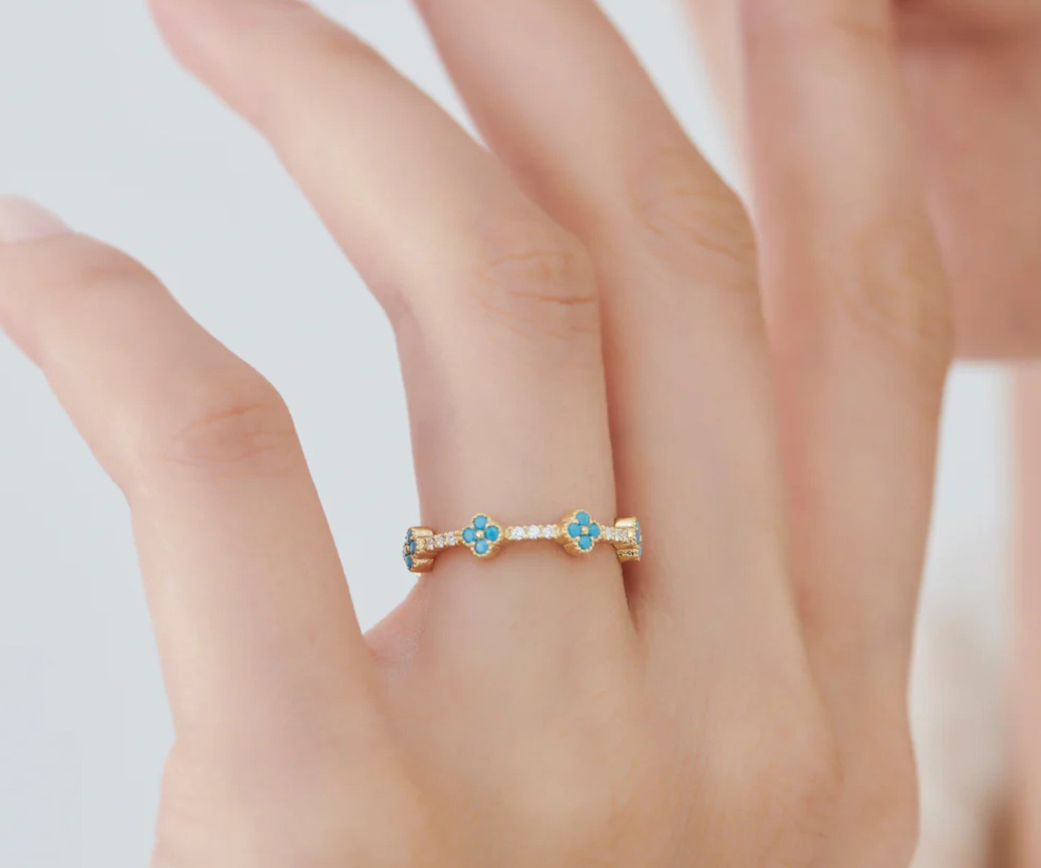 Yellow Gold Full Eternity Clover Turquoise and Diamond Ring 4.jpg