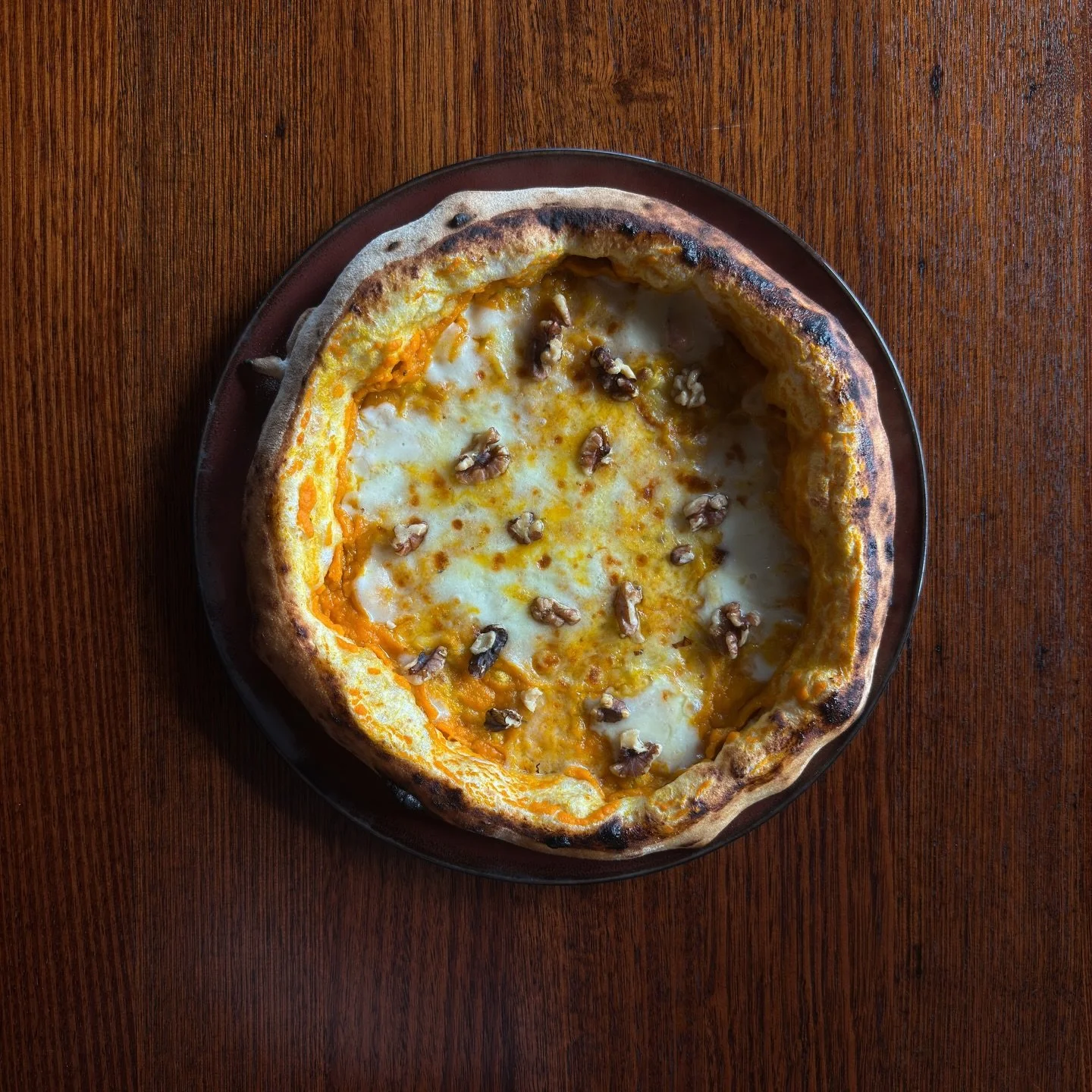 SPECIAL: PUMPKIN BASE, MOZZARELLA, TALEGGIO, WALNUT