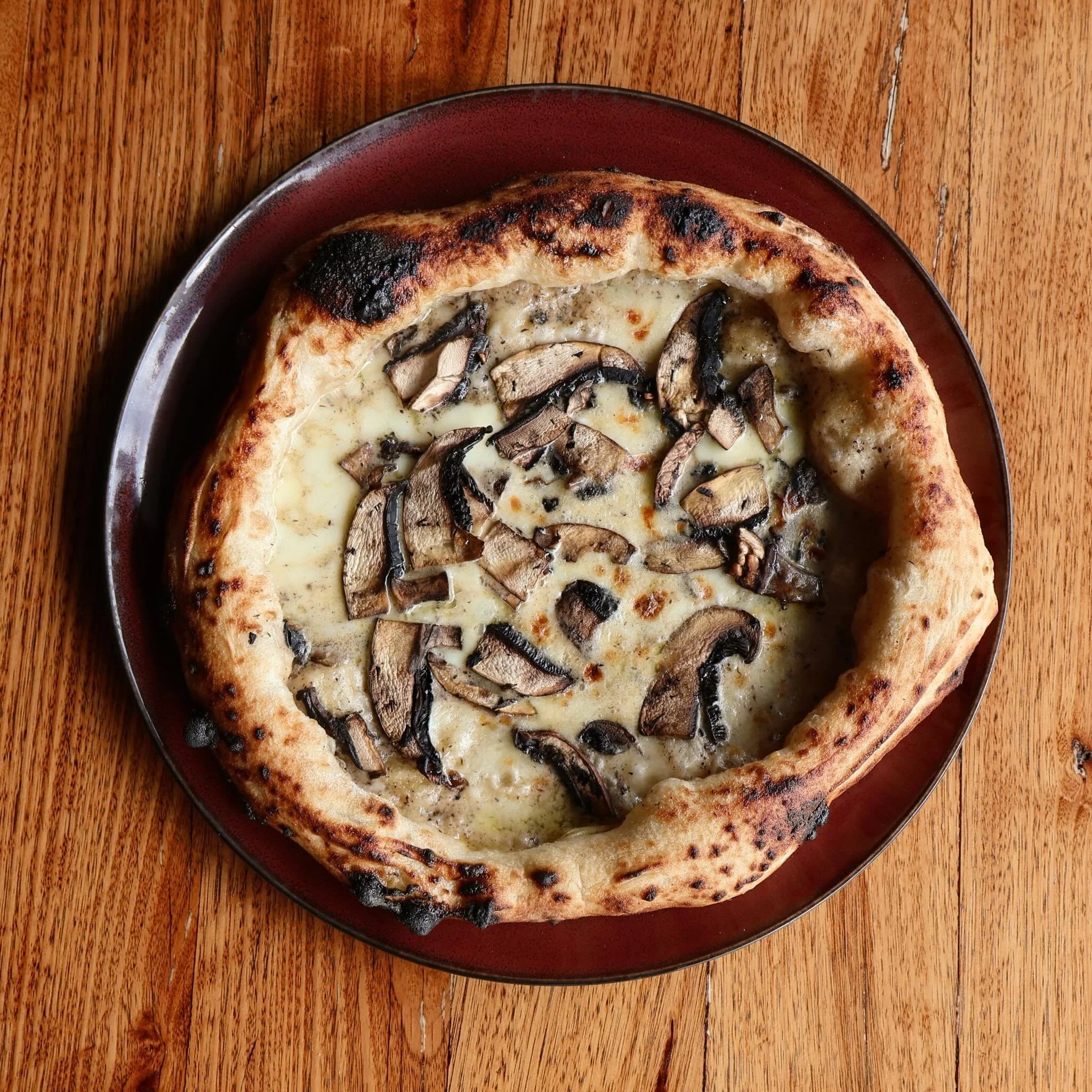 SUNDAY PIZZA 🍕 
Open from 5pm. Dine in or take away 😋