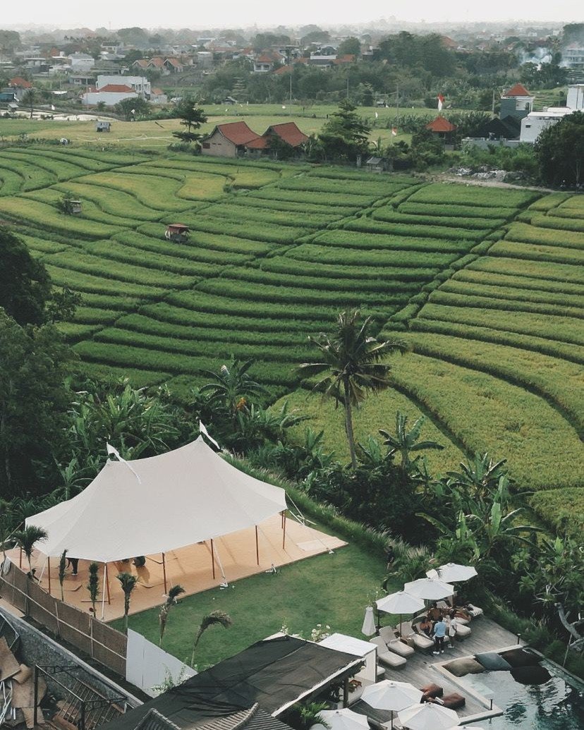 Take a look at this stunning setup at Nirvana Life Bali, where The Prestige Peaks tent perfectly complements the lush beauty of the Canggu rice fields. Whether you're hosting a yoga or fitness retreat, this elegant tent offers an inspiring open-air s