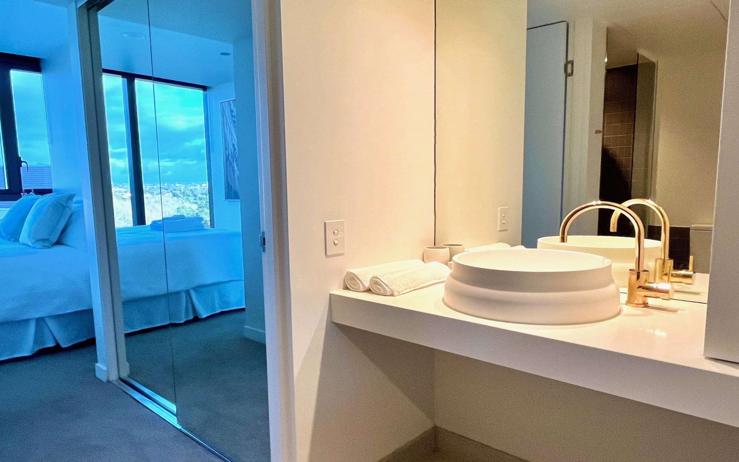 10 Ensuite B.jpeg