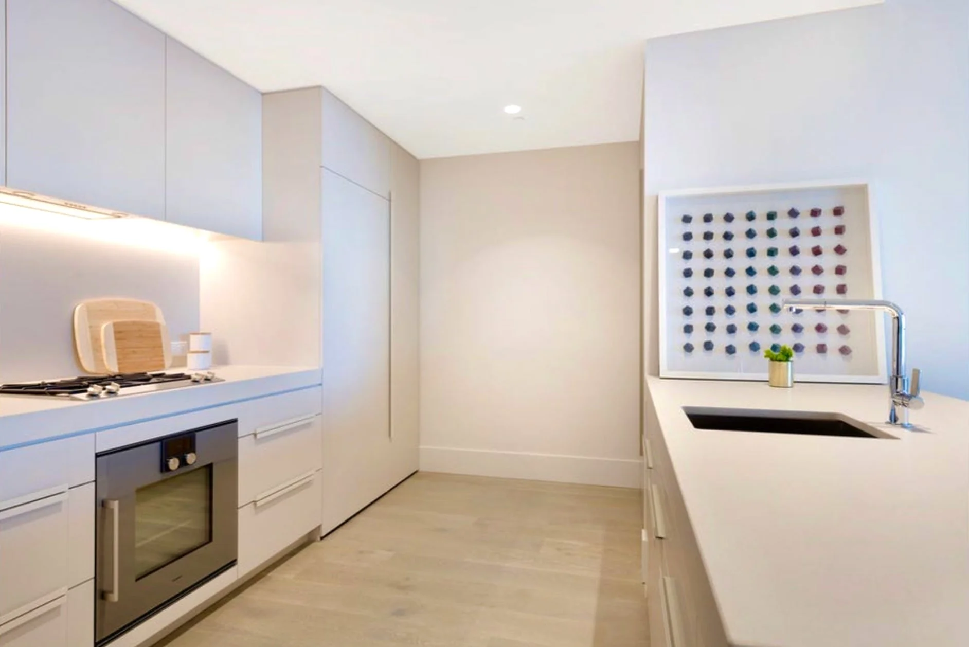 6 Kitchen 2.jpeg