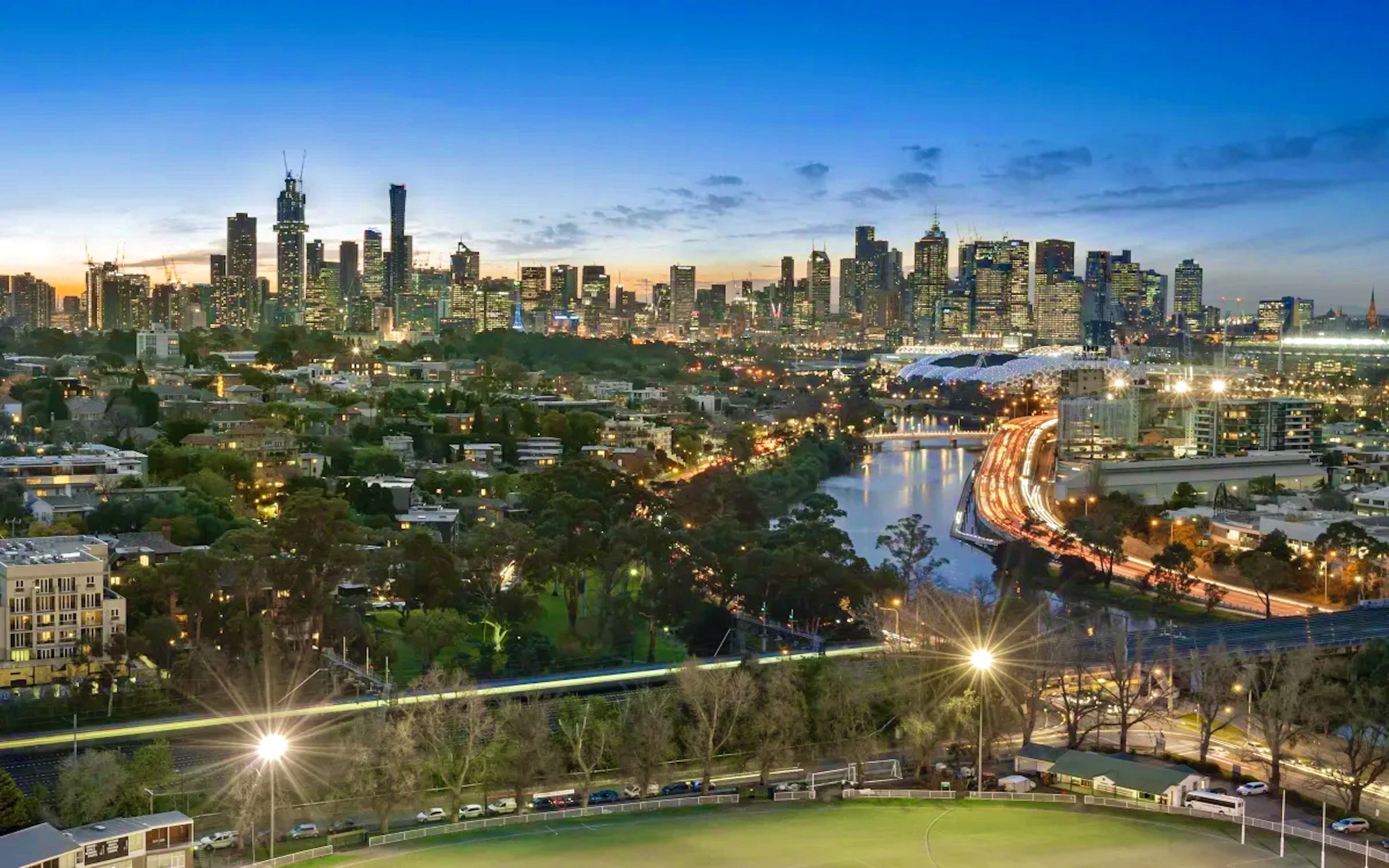 City view by night.jpeg