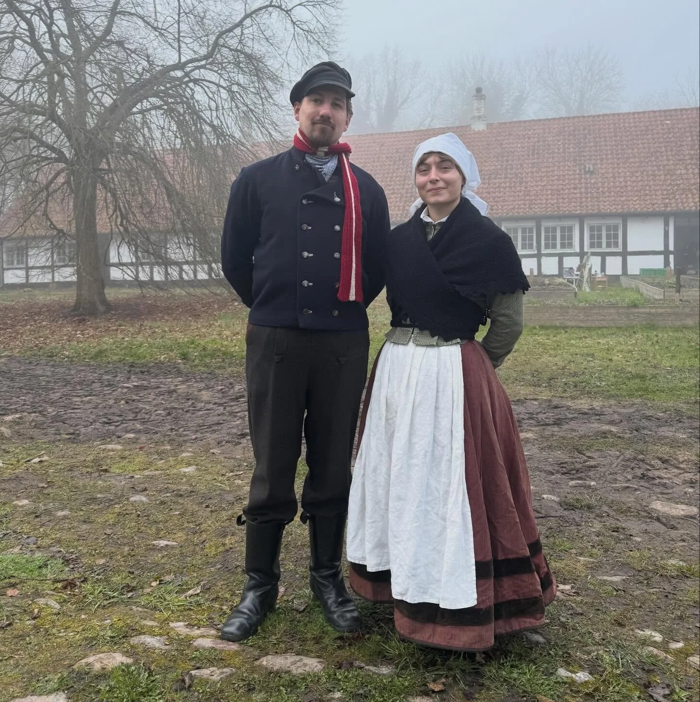 Historiske Dage p&aring; Bisgaard forts&aelig;tter i morgen &ndash; og alle er velkomne!

Tusind tak til alle de sk&oslash;nne skoleb&oslash;rn, der fyldte Bisgaard med liv, nysgerrighed og gode sp&oslash;rgsm&aring;l i dag 🙌

Og en stor tak til all