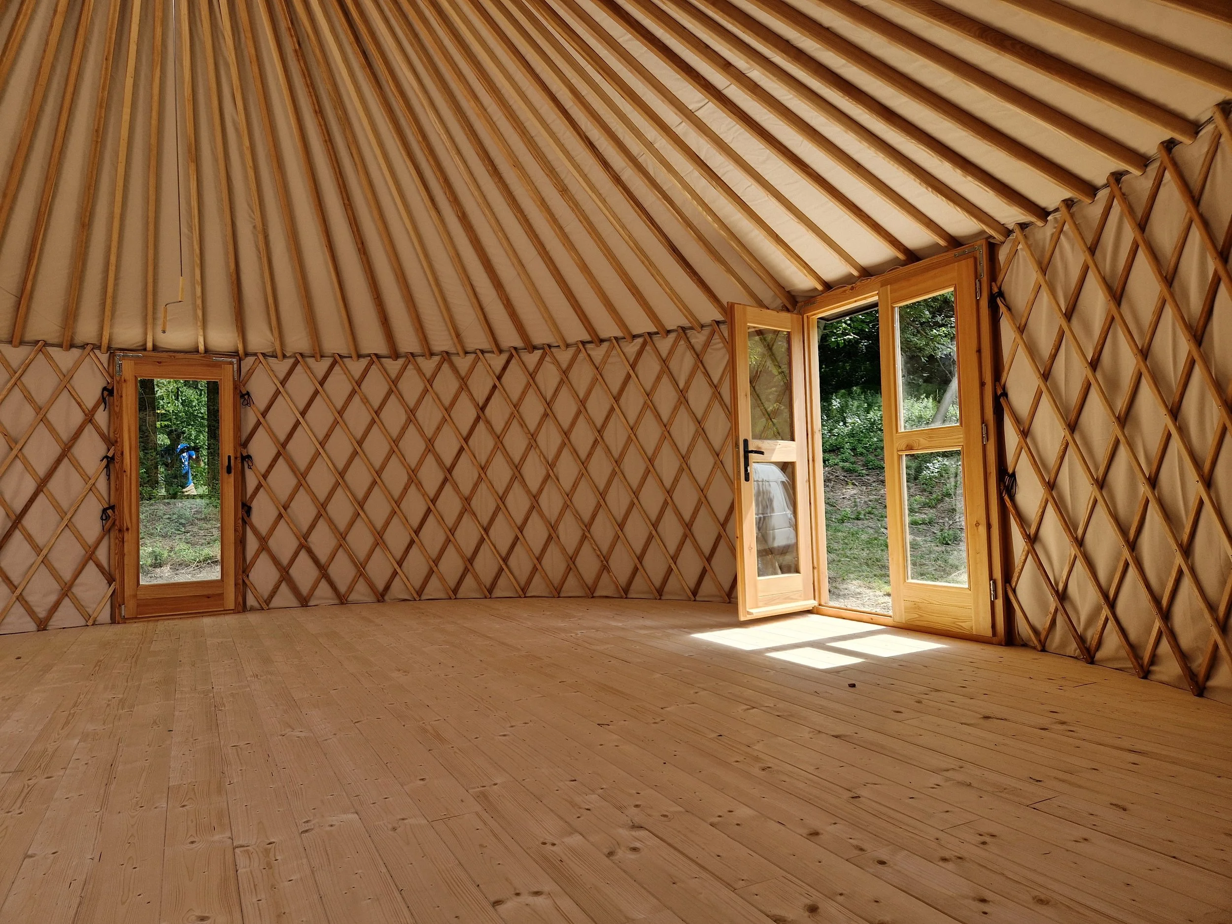 2025-J700-SI-MB (22).jpg