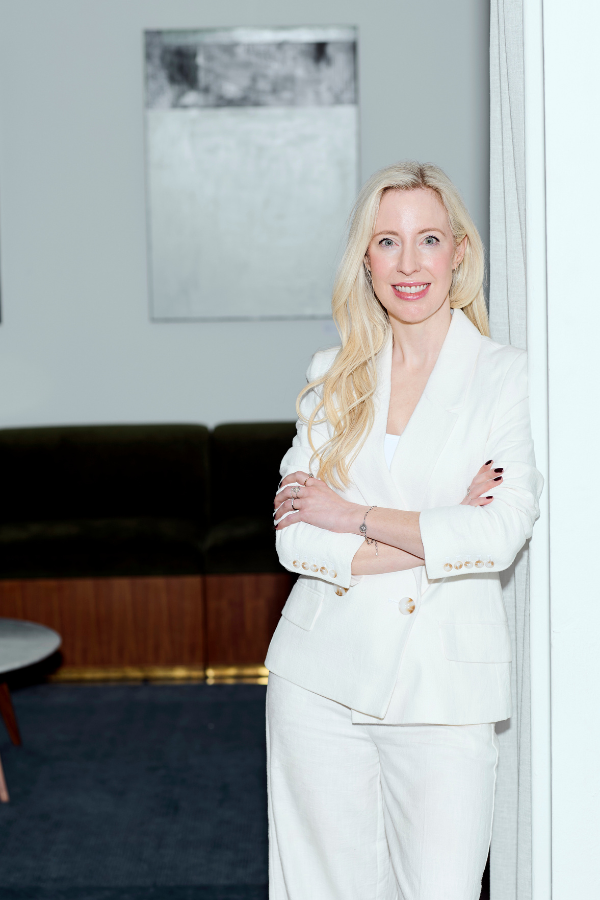 Vanessa McCausland, author