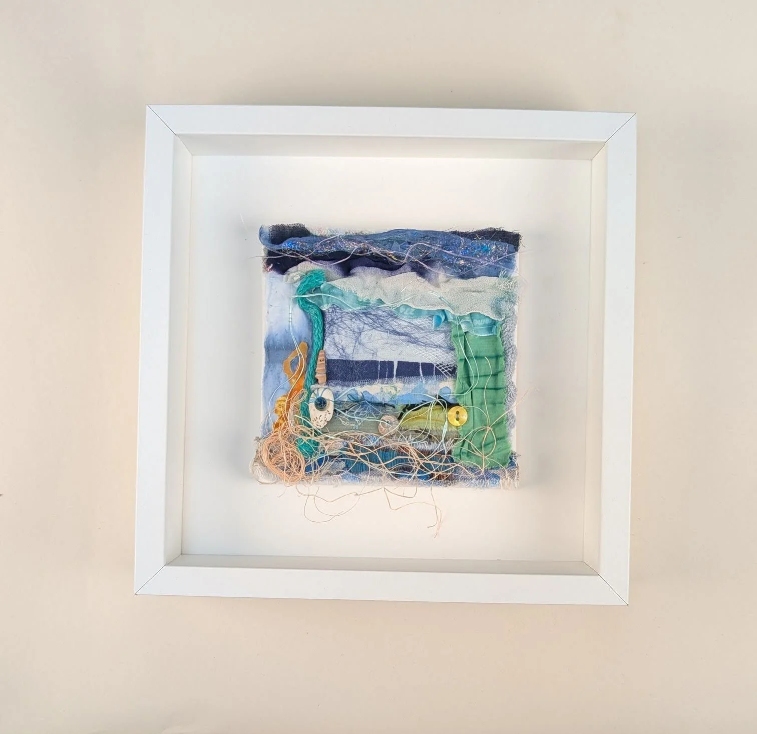 Beach Combe.      30cm x 30cm