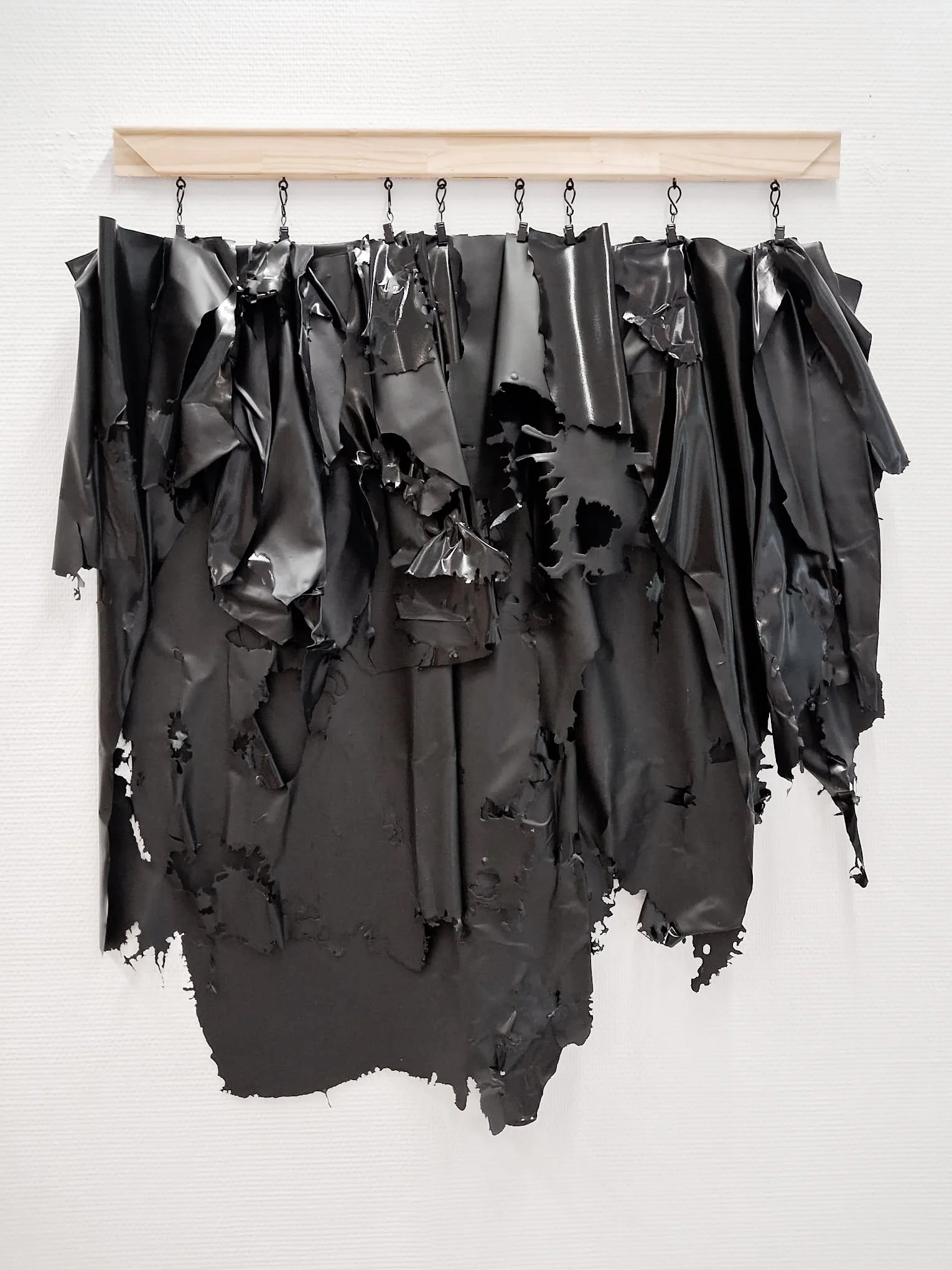 Faire peau, peinture acrylique sans support, 2026.jpg