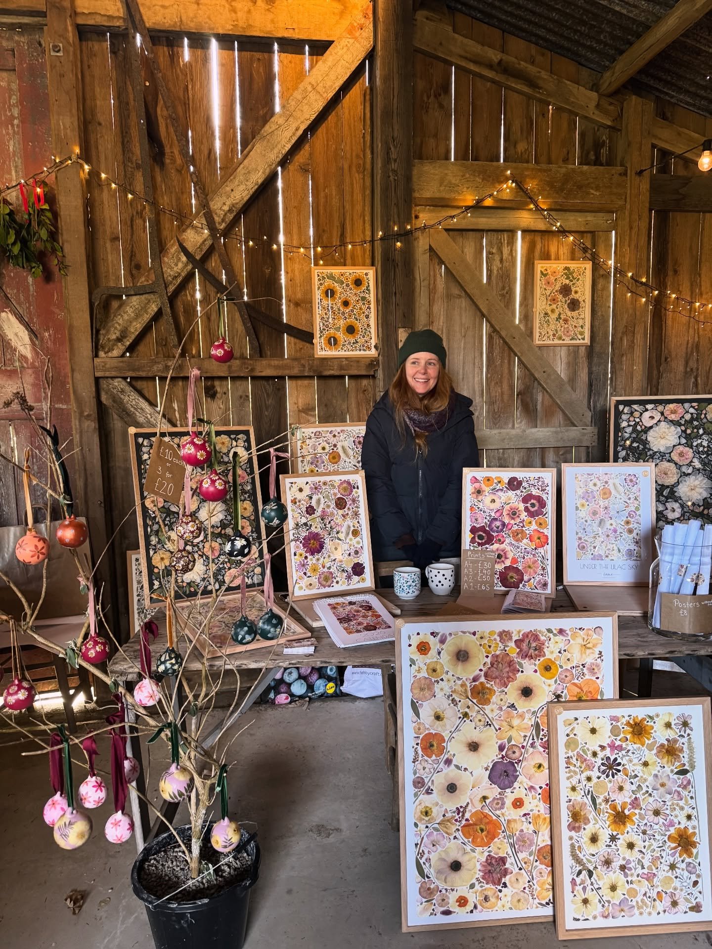 It's been a while since I've posted - been working nonstop to finish pieces before Christmas. Here&rsquo;s my Christmas stall at @nancarrowfarm

Last photo is a screen grab from @beersargent