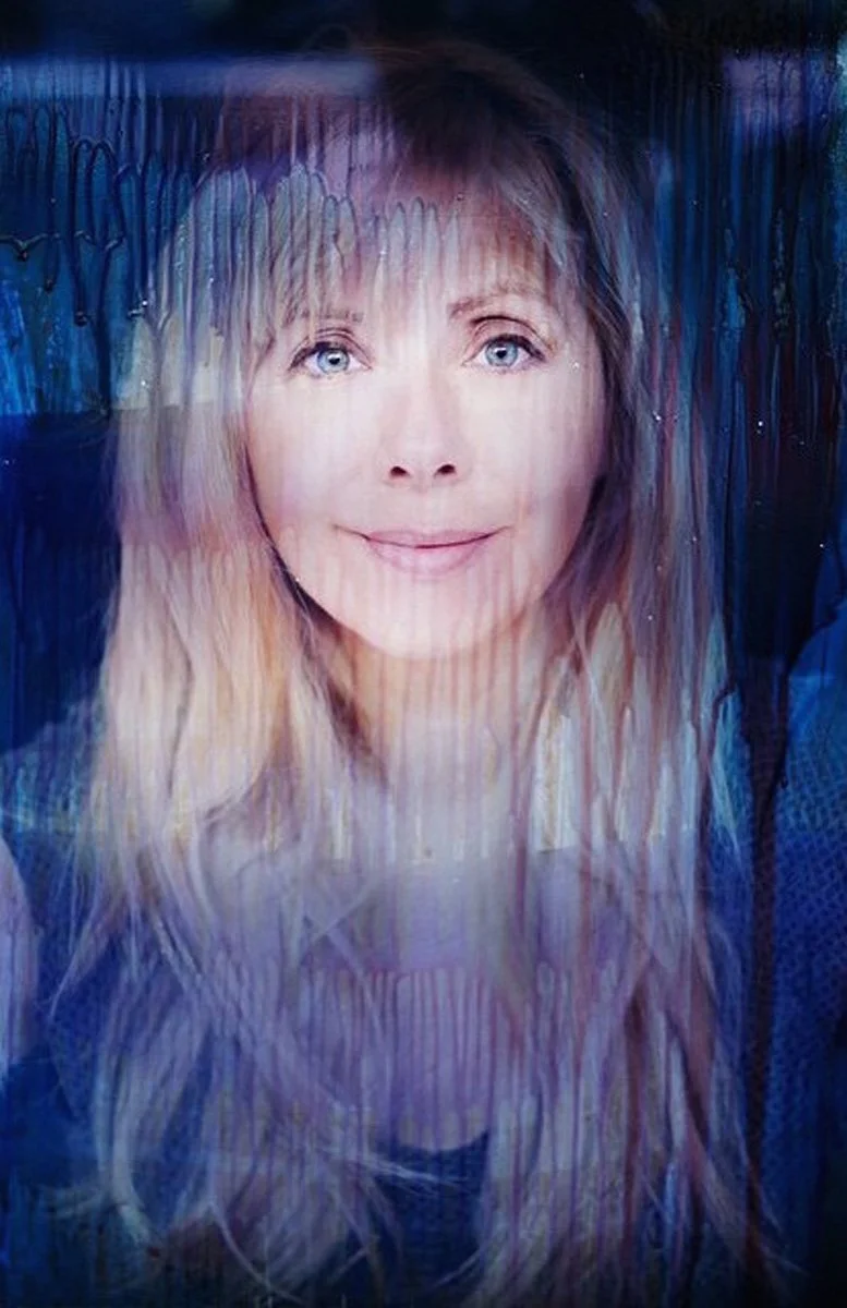 Portrait of Artist Timna Woollard