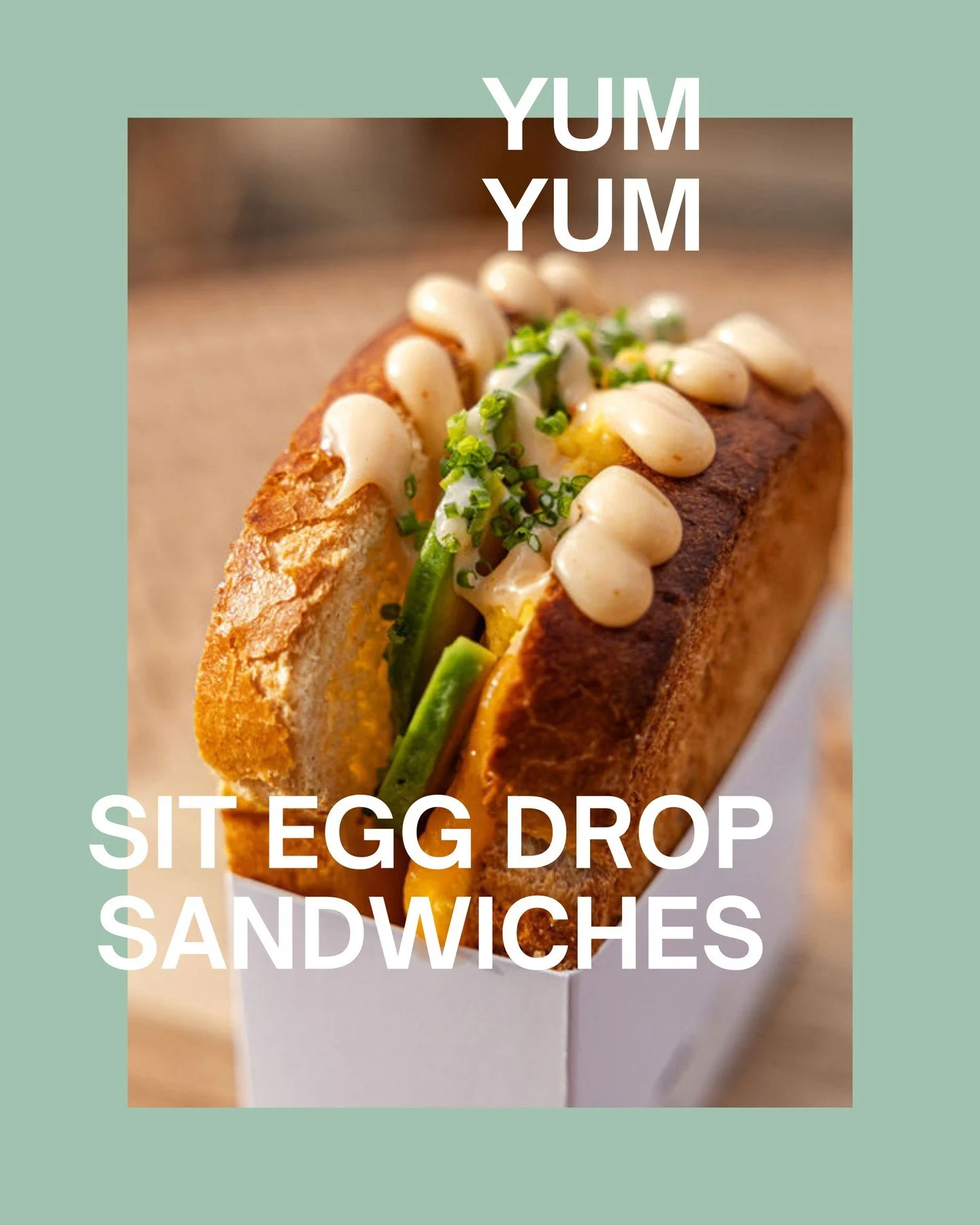 EGG DROP. BUT MAKE IT SIT H&Uuml;TTE ⁠
⁠
Weich. Buttrig. Knusprig. Cremig.⁠
⁠
🍞 Frisches Brioche⁠
🍳 Fluffiges R&uuml;hrei⁠
🥓 Knuspriger Speck oder 🌱 Vegi Love mit Avocado⁠
🧀 Cheddar, der schmilzt⁠
🤫 Unsere hausgemachte Secret Sauce⁠
🌿 Schnittl