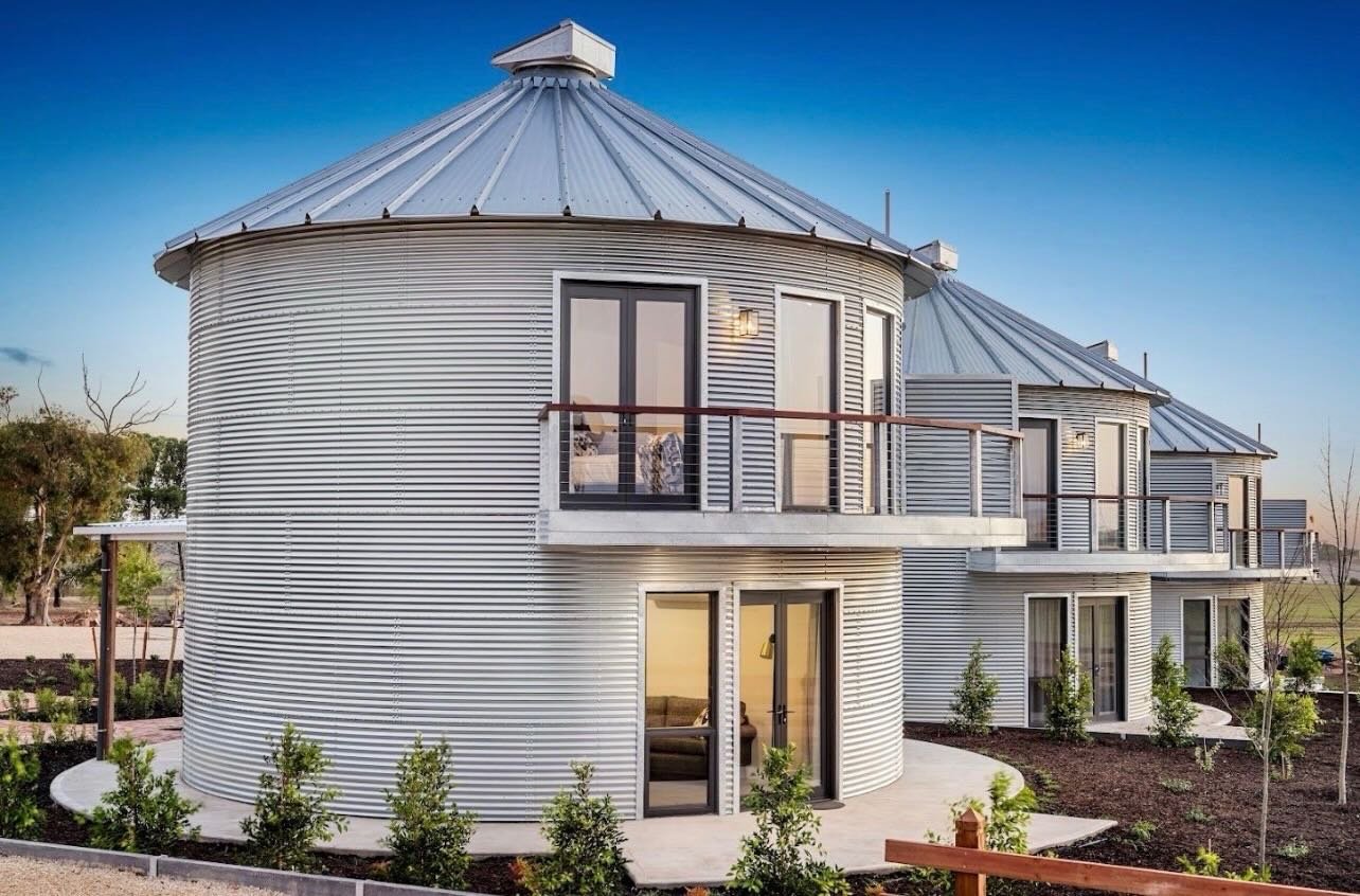 Turning bold ideas into quality builds.
This silo accommodation at The Barns of Freeling is a reflection of what we stand for - unique construction, premium finishes, and an uncompromising focus on detail.

If you&rsquo;re planning your next project 