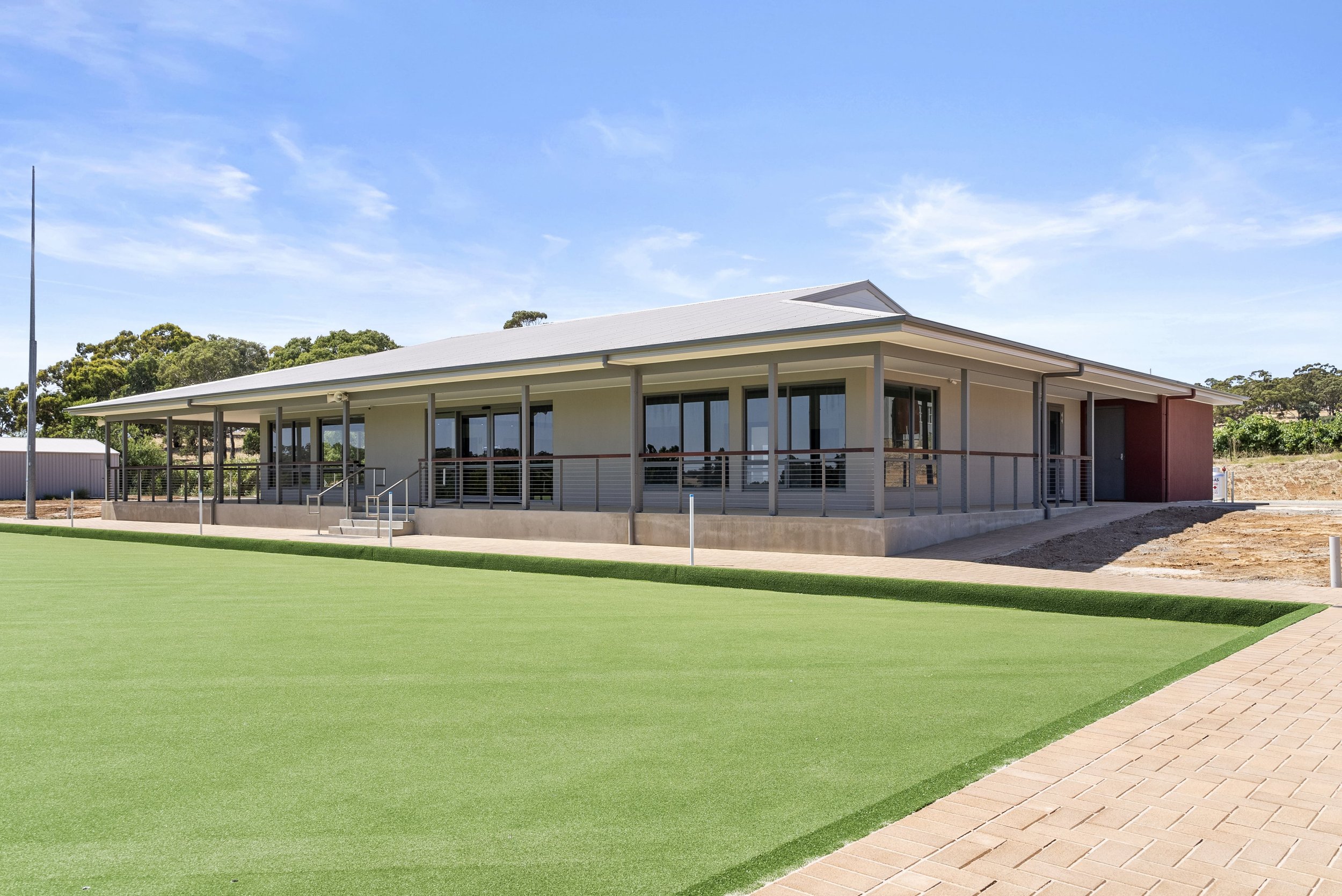 Angaston Bowling Club clubrooms overlooking the green, a Bishop Building commercial project
