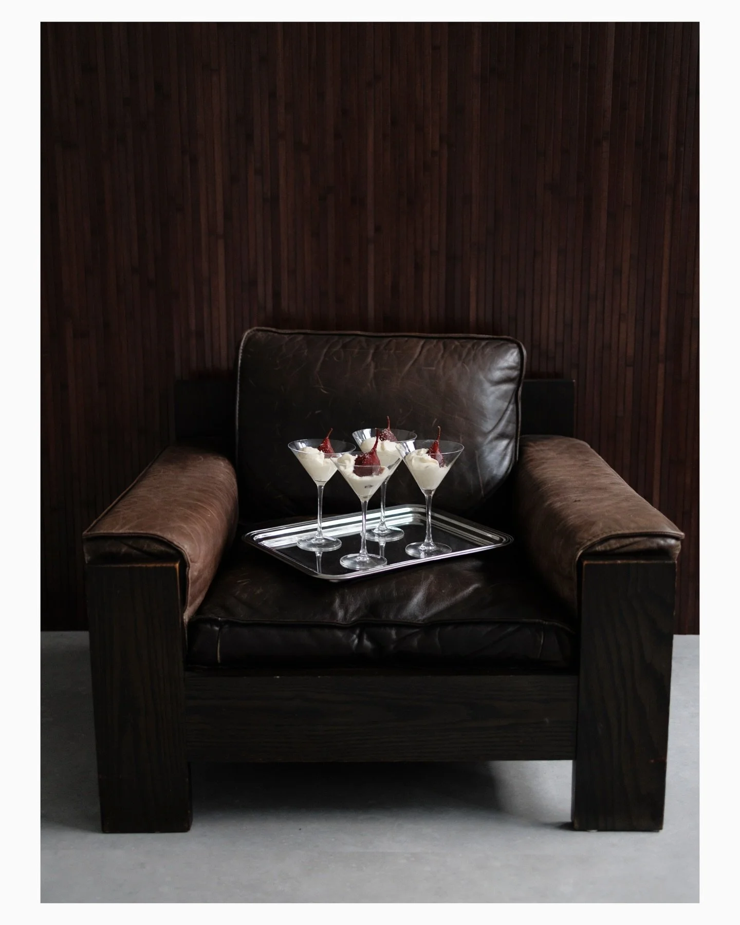 Christmas dinner has arrived early this year 🎄
Shots &lsquo;served&rsquo; for @thebloomandbite 📸

Creative concept &amp; styling by @xgaya 

#photography #fashionphotography #foodphotography #editorial #styleinspo #christmasideas #christmas #christ