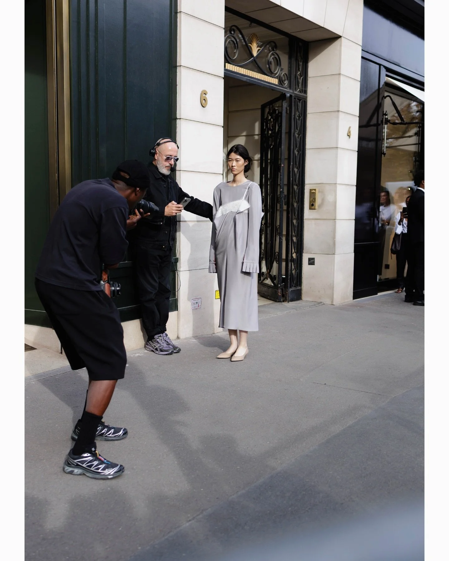 Mentally I&rsquo;m in Paris for Fashion Week&hellip; Physically, not so much&hellip;😂 So I&rsquo;m serving a little throwback attitude from last year&rsquo;s show at @carven 

#parisfashionweek #fashionweek #pfw #fashionphotography