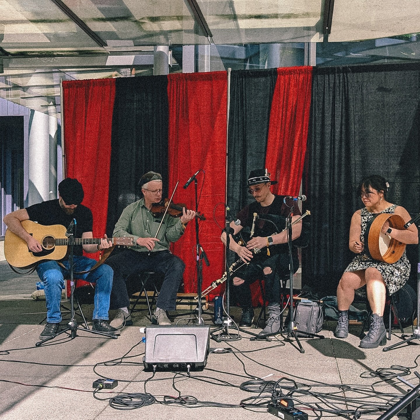 We had a wonderful time playing with friends for friends this weekend at @nwfolklife It was great to see a bunch of new and familiar faces enjoy Irish trad as much as we do! 🍀