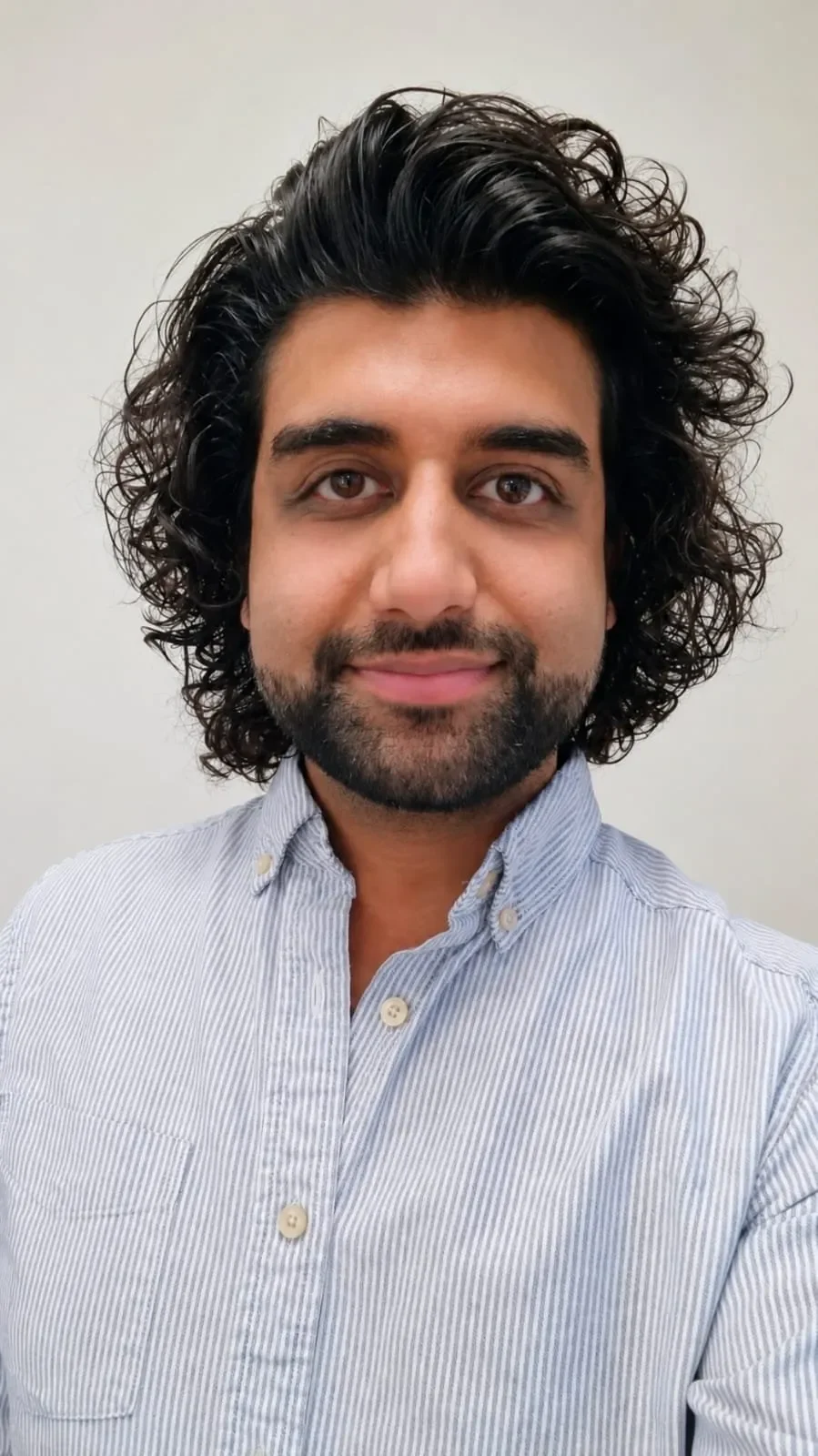 Podiatrist conducting specialized clinical foot examination in London clinic