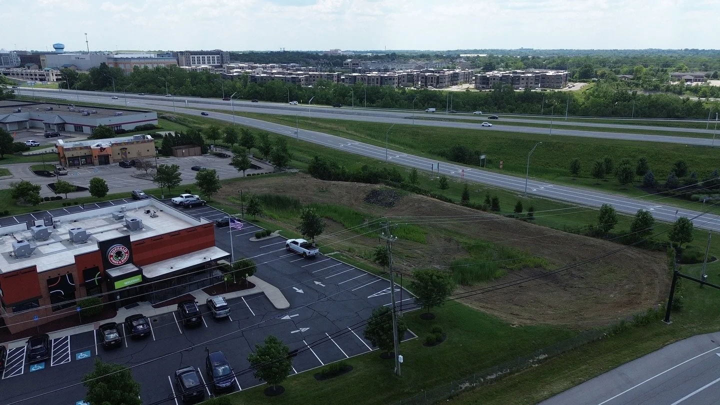 Cleared out and cleaned up.
We recently tackled a retention pond for Wings & Rings 🍗up in Liberty -  forestry mulched the overgrowth and opened up the space.
Shoutout to Wings & Rings for the opportunity.
#forestrymulching #landclearing #b