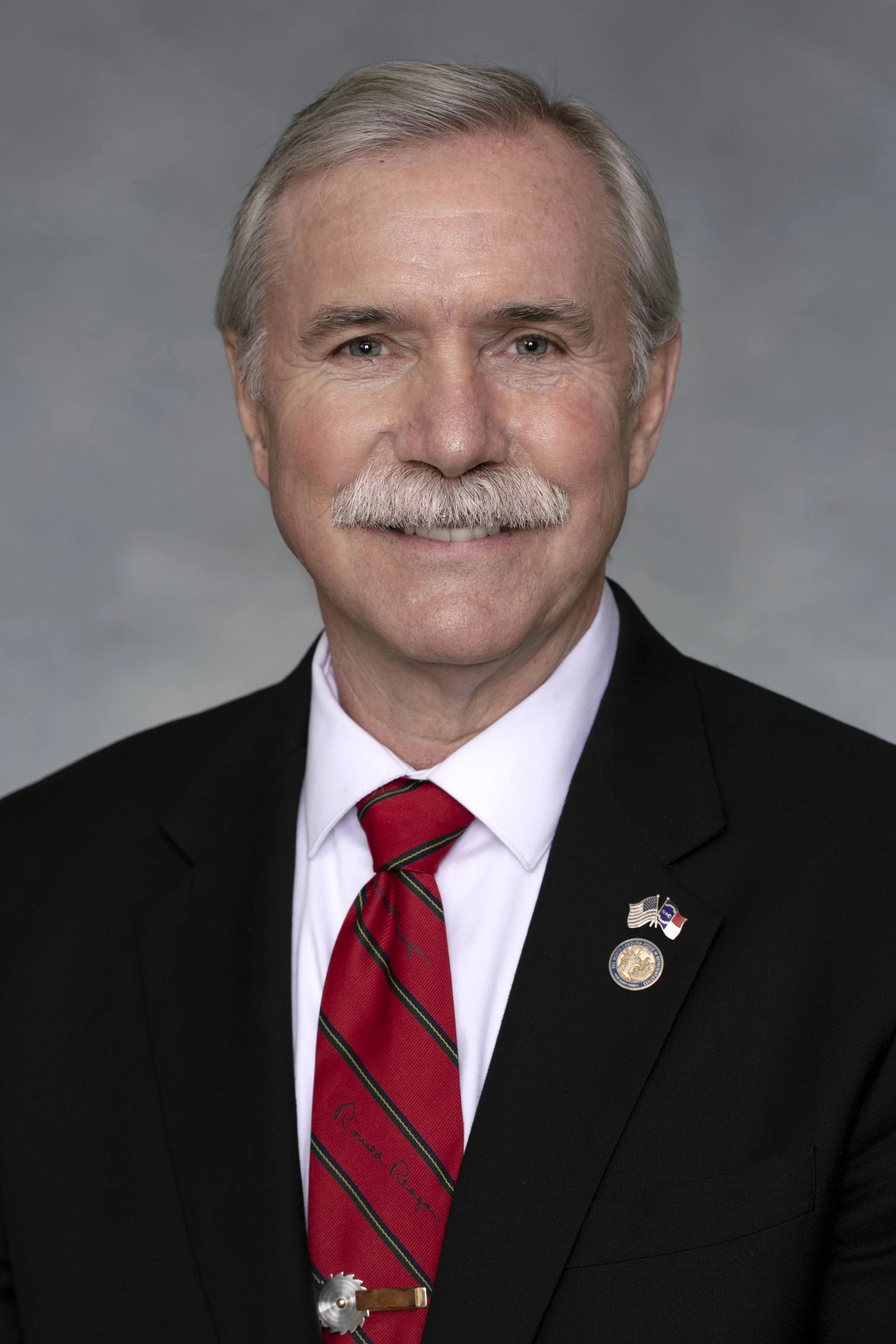 Photo of Dennis Riddell