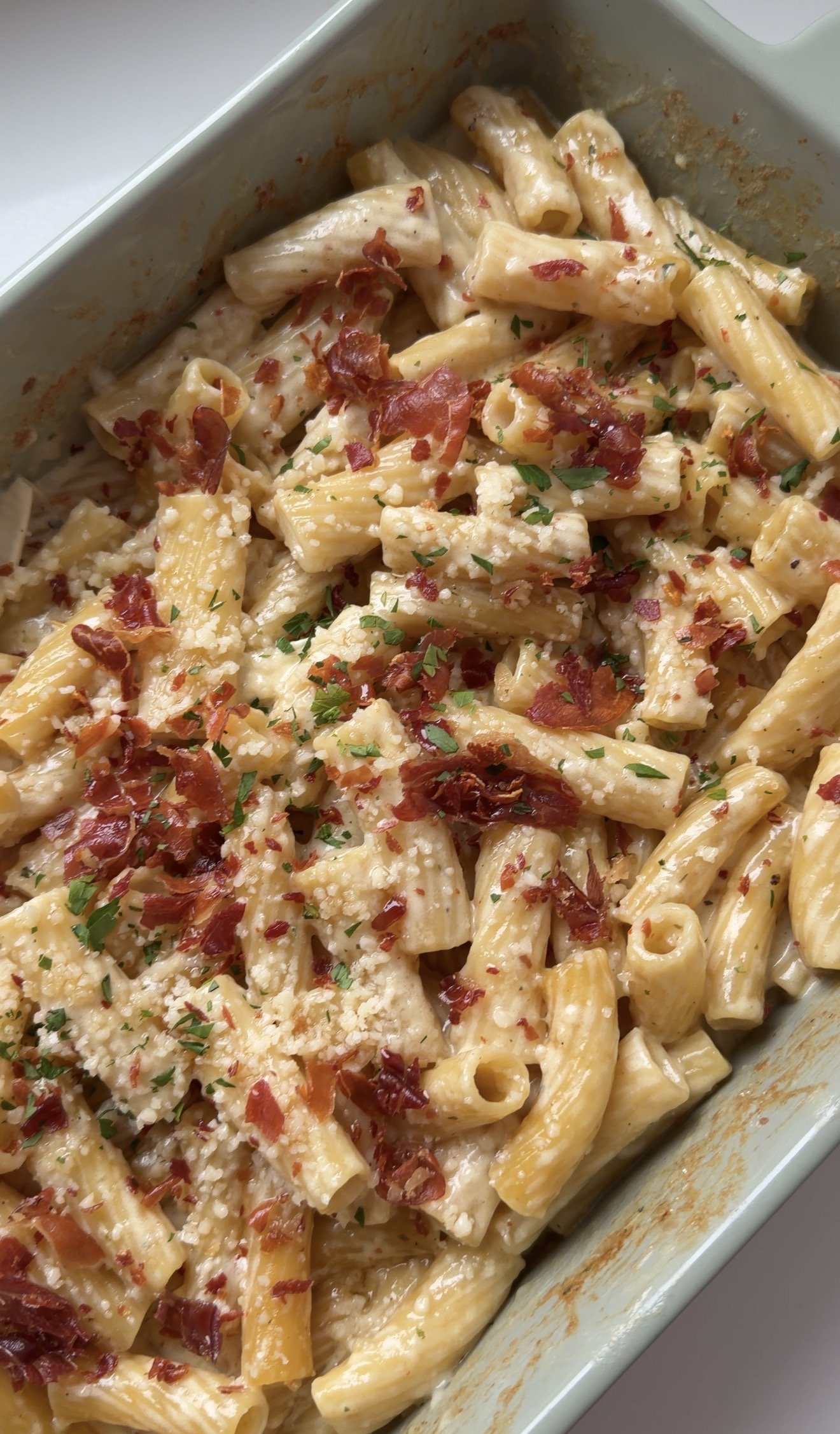 Baked Brie Pasta with Crispy Prosciutto (in one pan) 