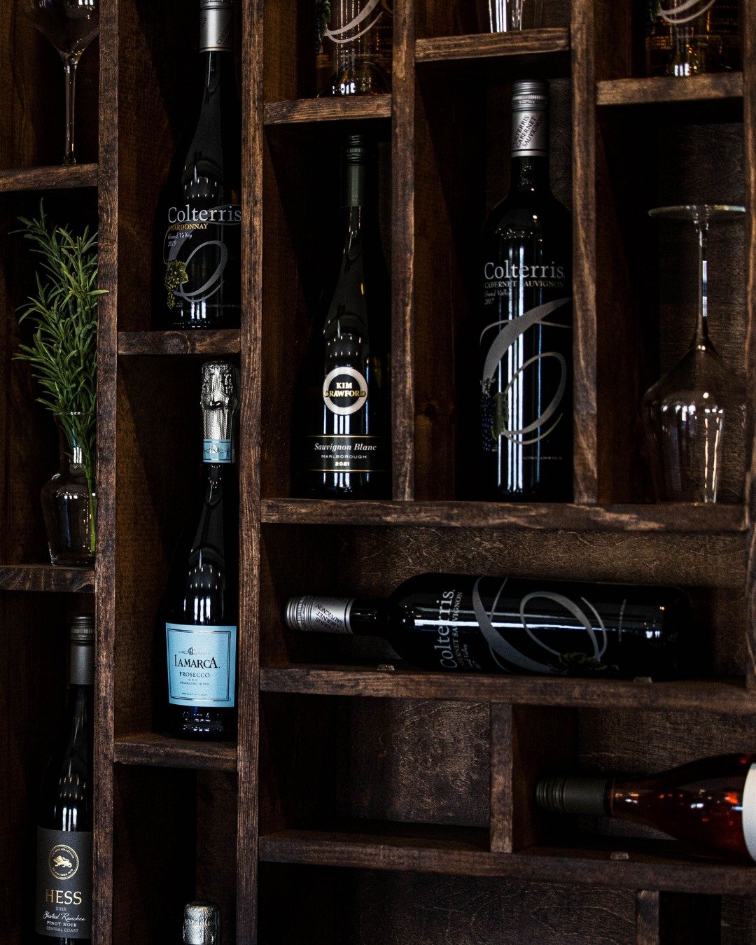 Wine Wednesday is calling.

Unwind midweek with a glass (or two) at @cassiebees_at_thegrove. Good pours, good food, and the perfect atmosphere to slow down.

#CassieBees #WineWednesday #TheGroveDelta #winetime #deltacolorado #montrosecolorado #grandj