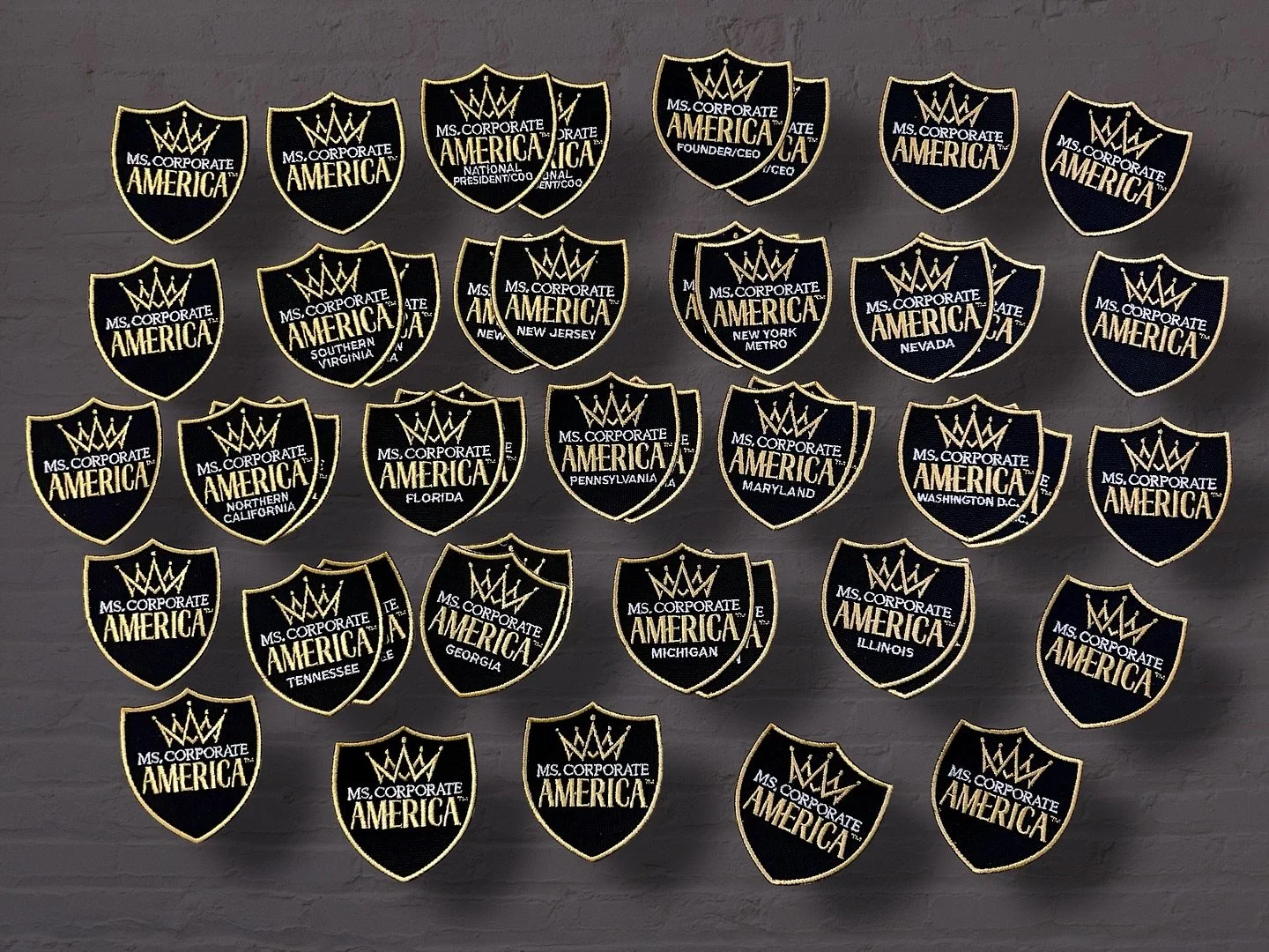 Custom iron-on patches for Ms. Corporate America 👑
Precision embroidery, bold details, and ready to represent every state with pride!