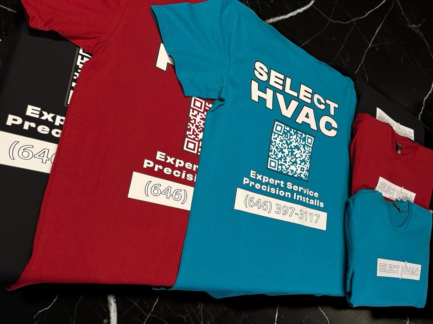 If your team&rsquo;s outside every day, your brand should be too.
Select HVAC locked in with bold, high-impact prints that get noticed!