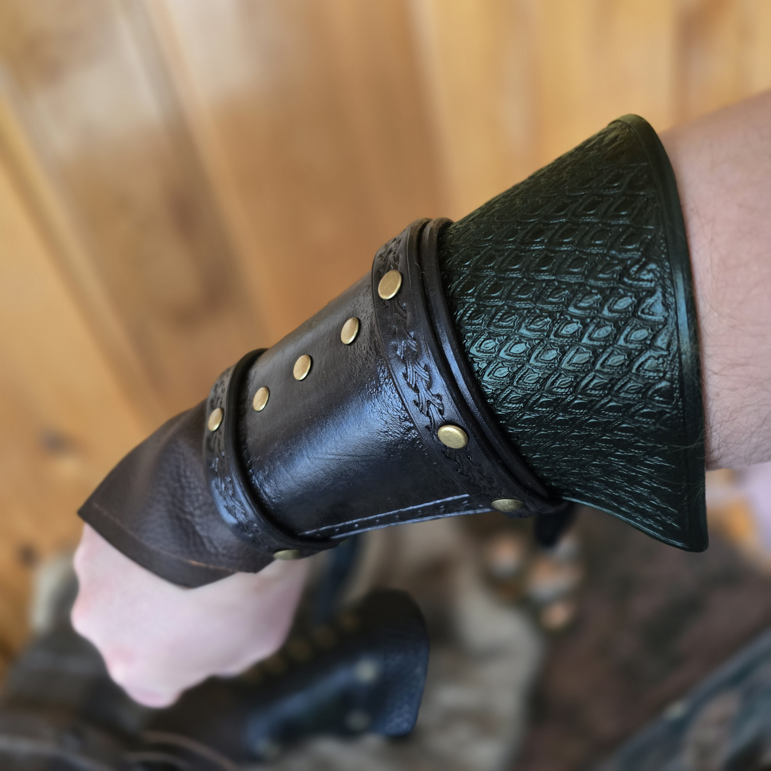 GreenViperBracers.png