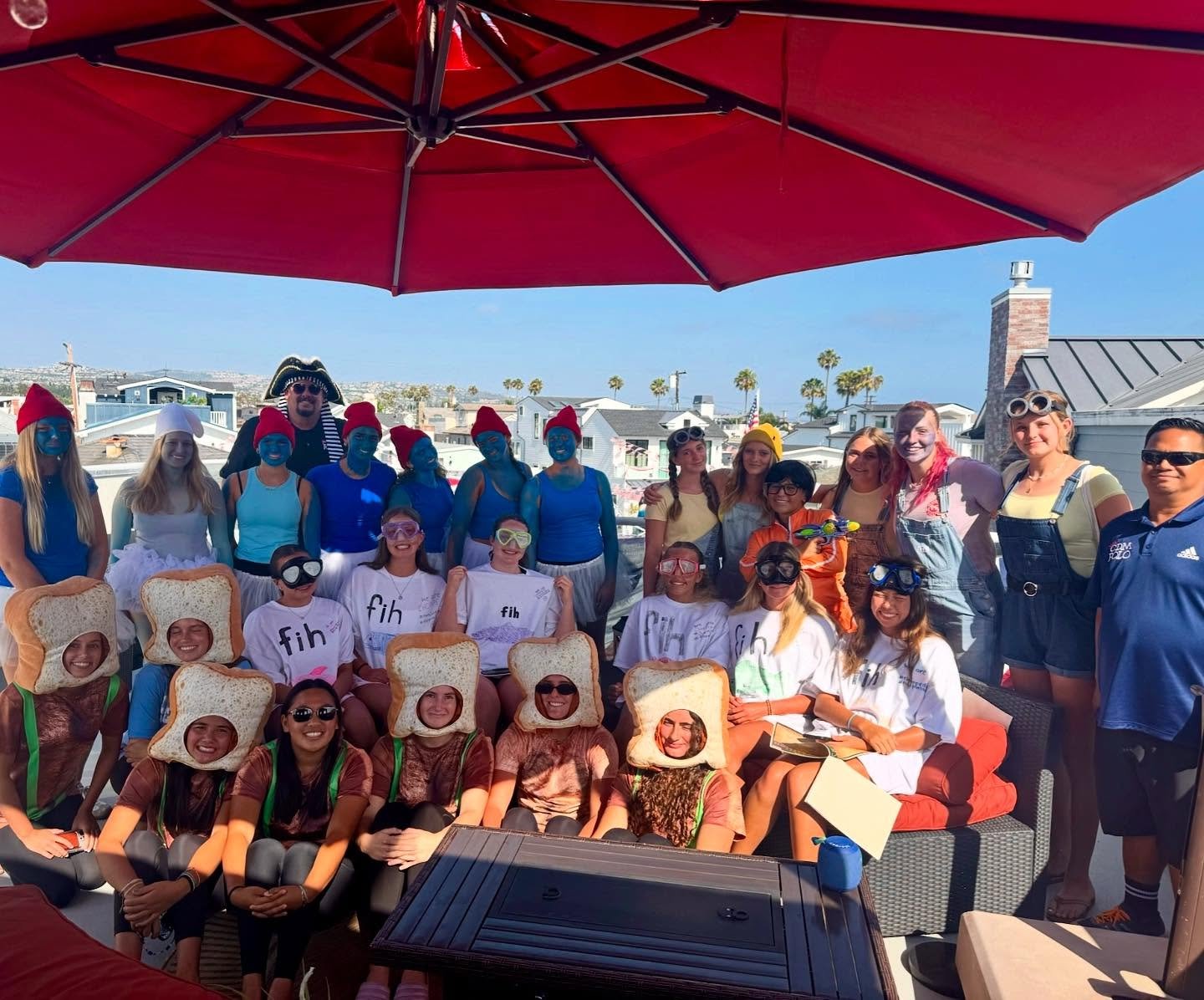 Sea Queens in the wild!

We had the best time at our Captain's Competition scavenger hunt across Balboa Island and the Peninsula, competing for team points in a variety of challenges at some of Newport's most recognizable landmarks. Tons of great lau