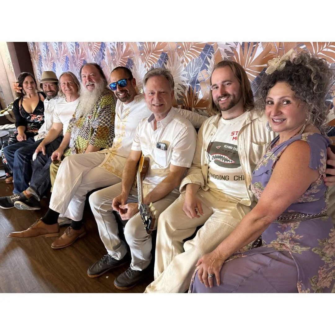 The TRIC family.

Enjoying how good we all look against that Son y Sabor wallpaper at the Solstice Equinox party last week.

@sonysabor.sb 
@summersolsticesb
@krisehrman 
@nicholasragheb 
@adelekurstin 
@culturednsaucy 

#santabarbara #downtownsb #80