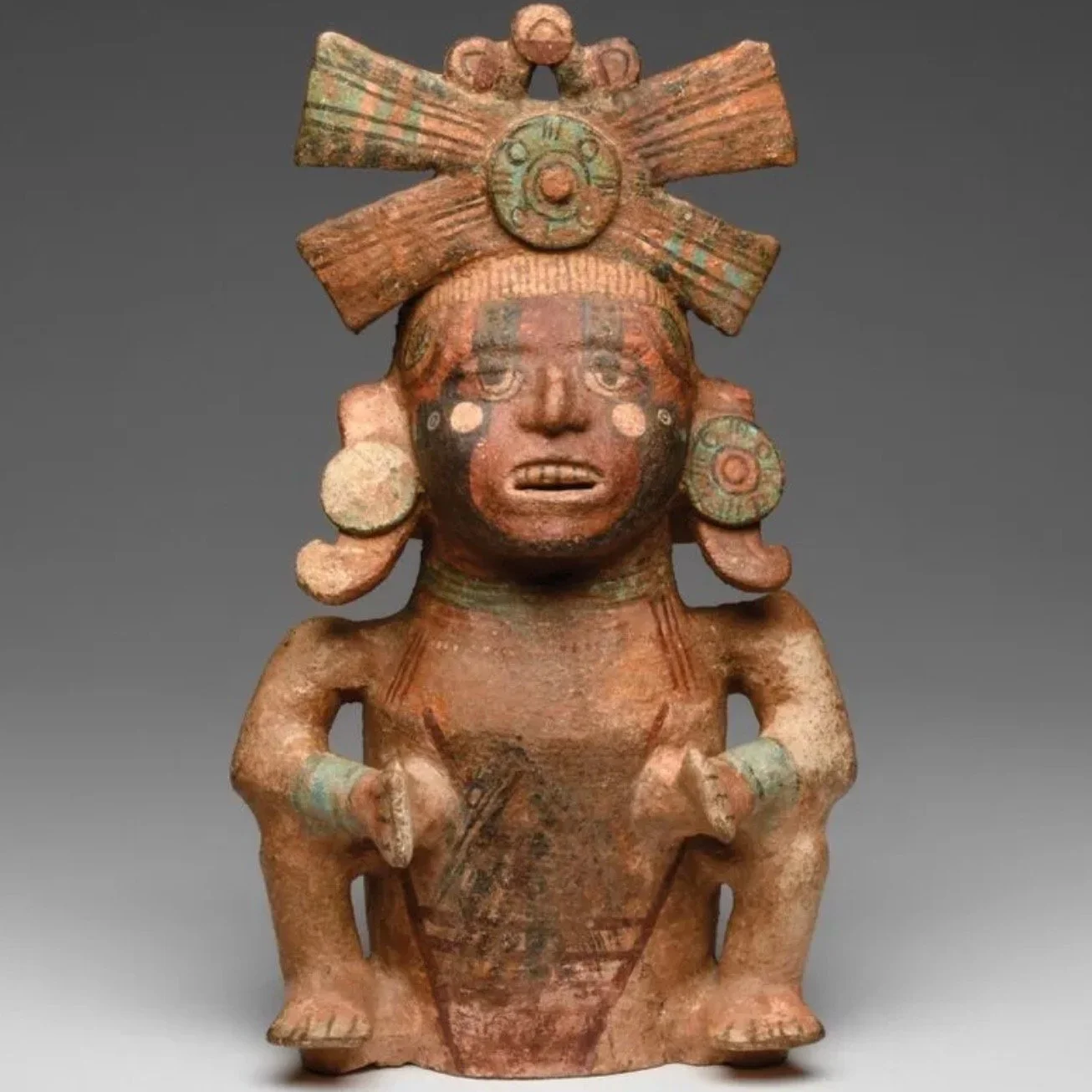 Do you know Xantil ? Connaissez-vous Xantil ?

⸻

Un personnage Mixt&egrave;que authentifi&eacute; scientifiquement sera propos&eacute; aux ench&egrave;res le 15 d&eacute;cembre &agrave; Drouot.

Ce personnage assis dit &ldquo;Xantil&rdquo;, r&eacute