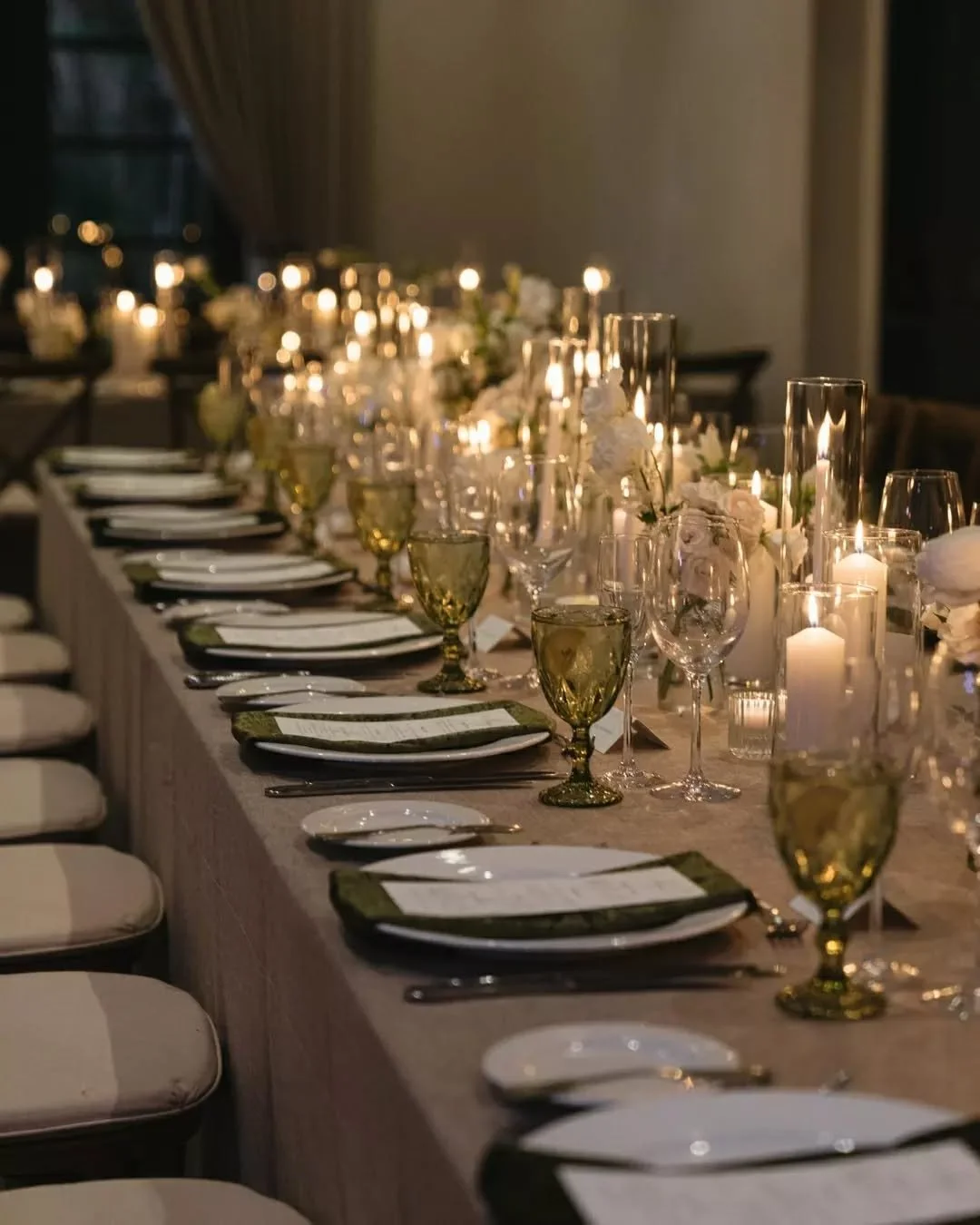 Taupe, but make it textured ✨

If you're looking for a refined finish that isn't "flat," our Vintage Texture Collection is the answer. It drapes beautifully and brings that subtle woven elegance to everything from intimate dinners to grand 