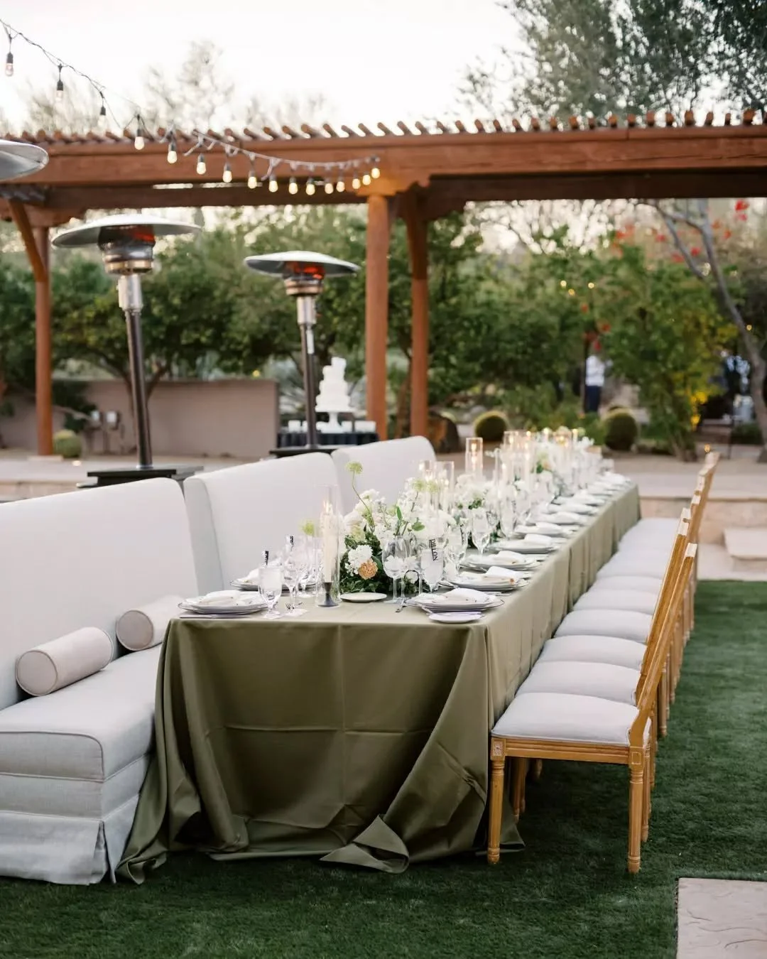 A few Prim favorites that helped set the vibe for Jamie + Tatum's al fresco Four Seasons reception: 

🤍 Ada Banquettes 
🤍 Ashley Dining Chairs 
🤍  Marlowe Bar in Prim Green 
🤍  8ft Curved Backdrop 
🤍  Half Oval Bar 

Everything you need to bring