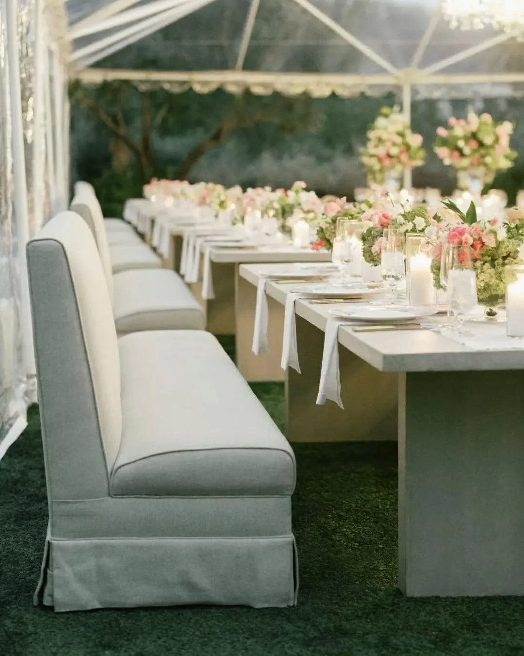 The banquette that changes everything 🤍

Our Ada Banquettes paired with the Atticus Dining Tables for Kristina + Jeff's reception at El Chorro - and the result was exactly what great rental design should do. Architectural. Intentional. Impossible to