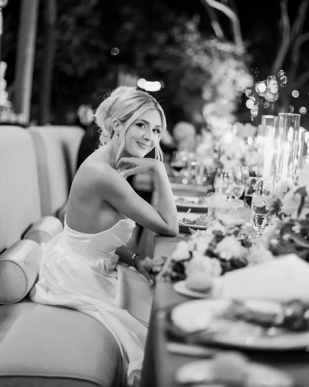 This image 🤍

A bride settled into our Ada Banquette at the Four Seasons Scottsdale, candlelight everywhere, the whole evening ahead of her. This is exactly why we do what we do - furniture that disappears into a moment and makes it feel more like i