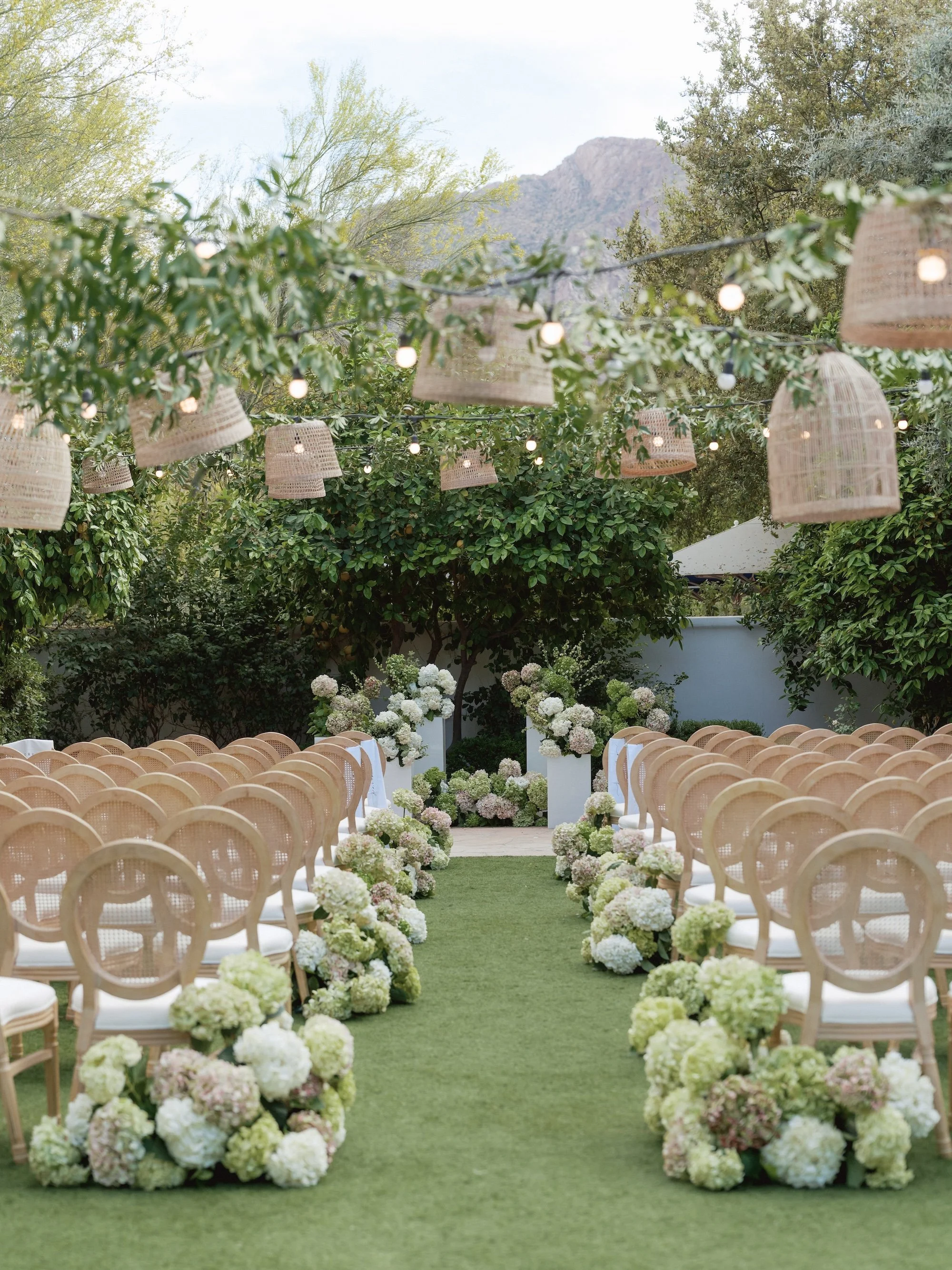 One Chair, Two Moments: How the Right Wedding Chairs Tied This El Chorro Celebration Together