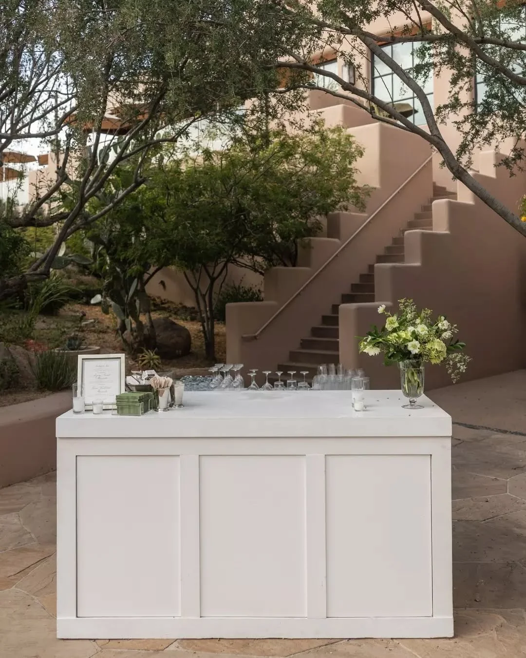 The Sarrah Bar in white - a Prim classic, and honestly one of our most versatile pieces 🤍

Clean enough to be customized for any palette. Substantial enough to anchor a cocktail hour in it's most natural form. And always, always a good idea.
.
.
.
P
