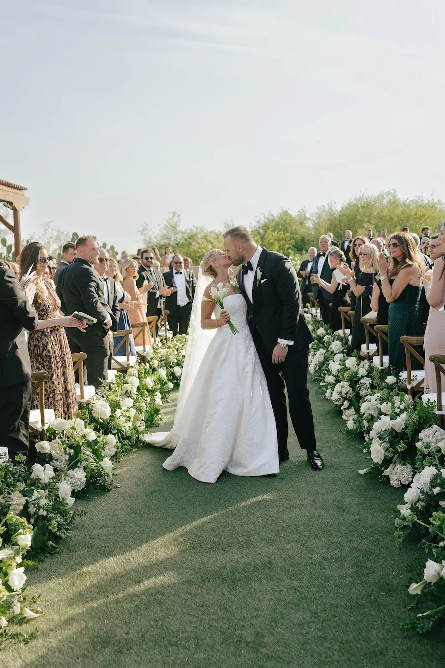 style-me-pretty-prim-rentals-four-seasons-scottsdale-wedding-10.jpg