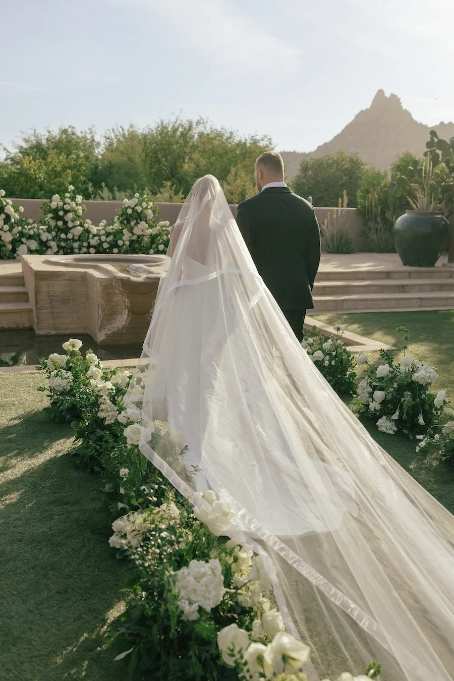 style-me-pretty-prim-rentals-four-seasons-scottsdale-wedding-24.jpg