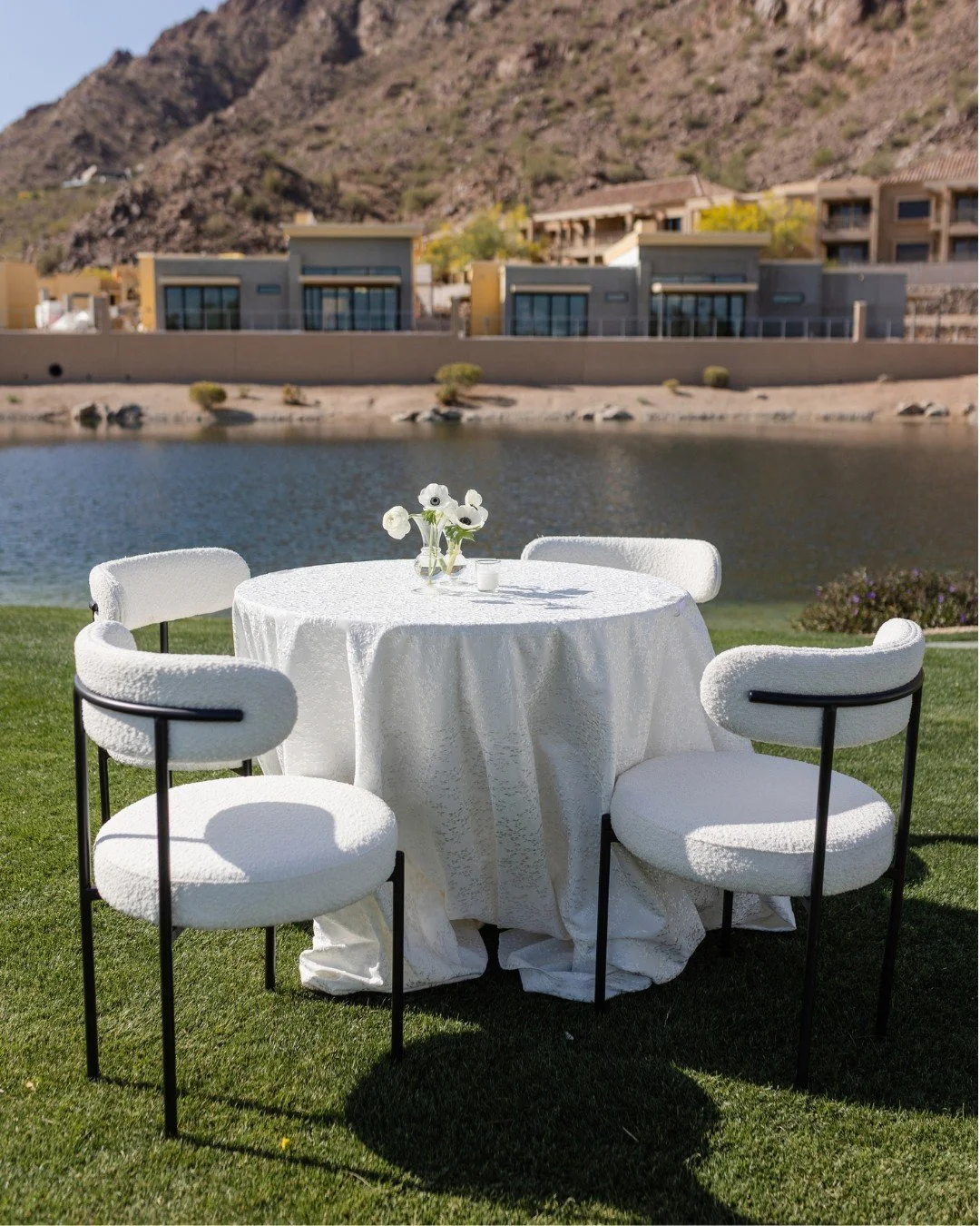 The ceremony is where the day begins. Cocktail hour is where the vibes actually start .

Liz and Richie at @phoenicianscottsdale came prepared - custom bars, lounge seating with a view, Aperol Spritzes already poured and waiting. The Marilyn Chairs m