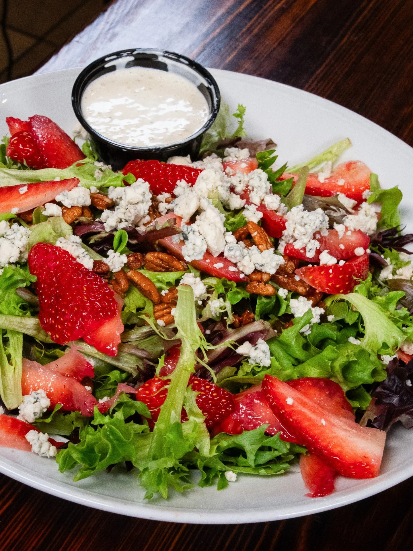 Don&rsquo;t worry, it&rsquo;s served with ranch 🥗✨