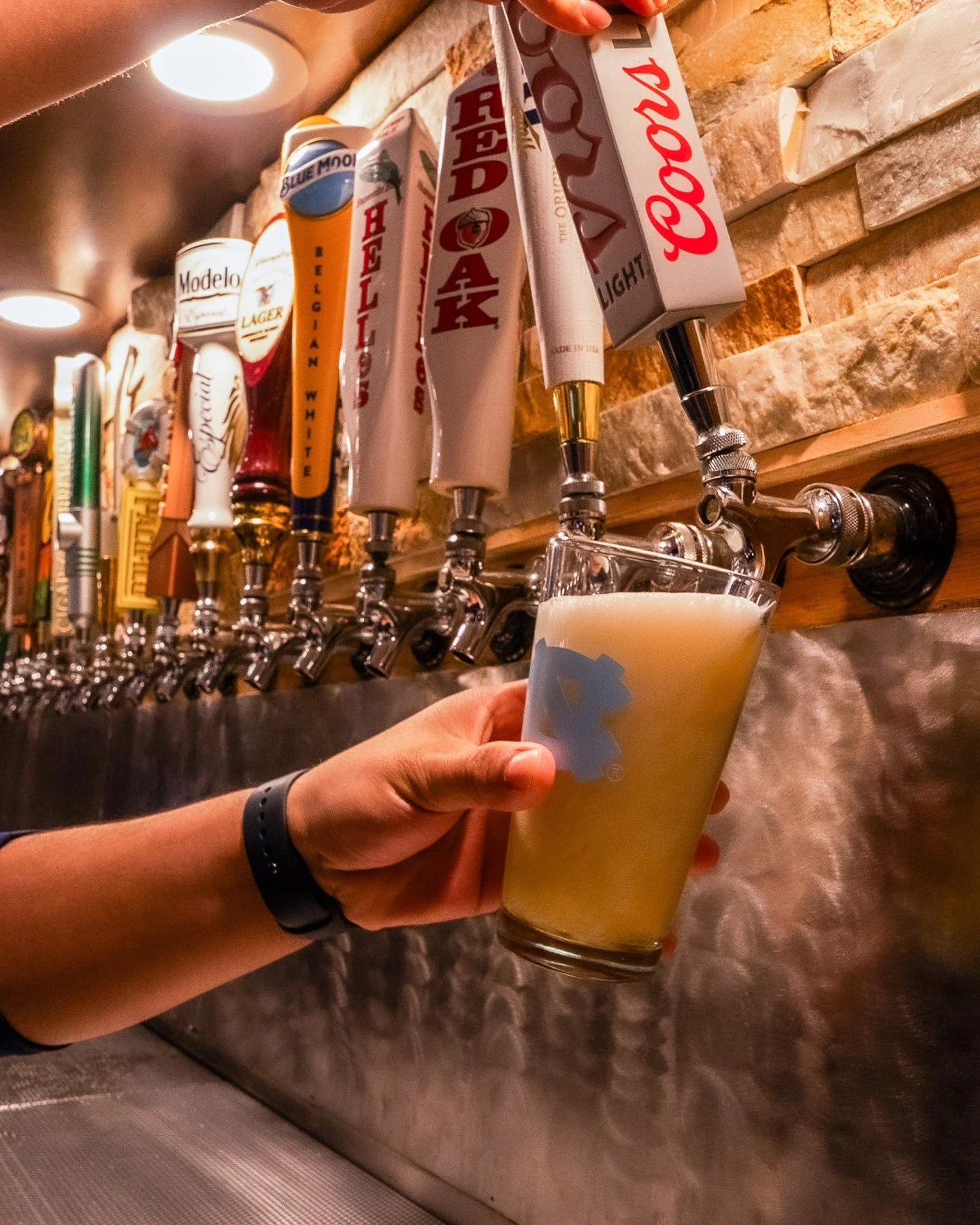 We heard it was a dry month, but game day isn&rsquo;t the same without a cold one. 🏀🍻
We have several for you to choose from 😏